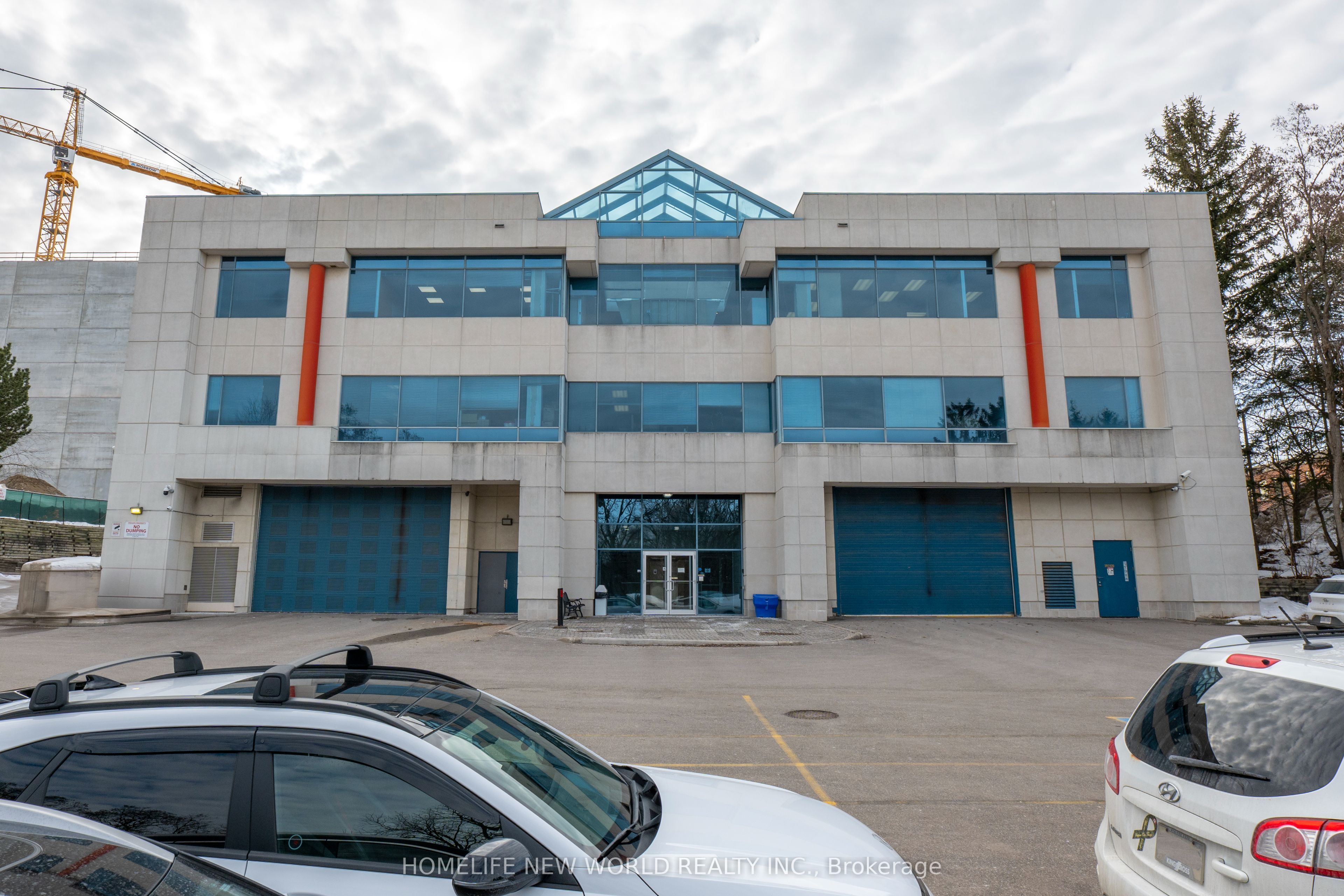 #100 - 8901 Woodbine Avenue Property Photo 25
