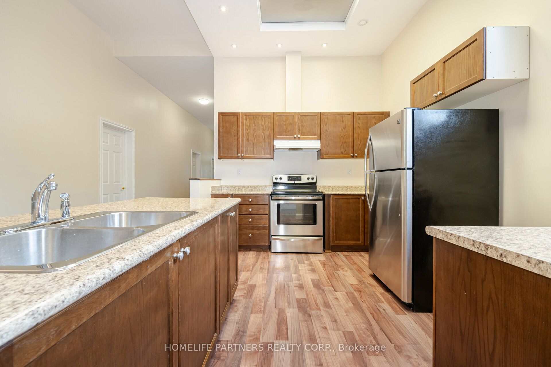 7930 Kipling Avenue Property Photo 6