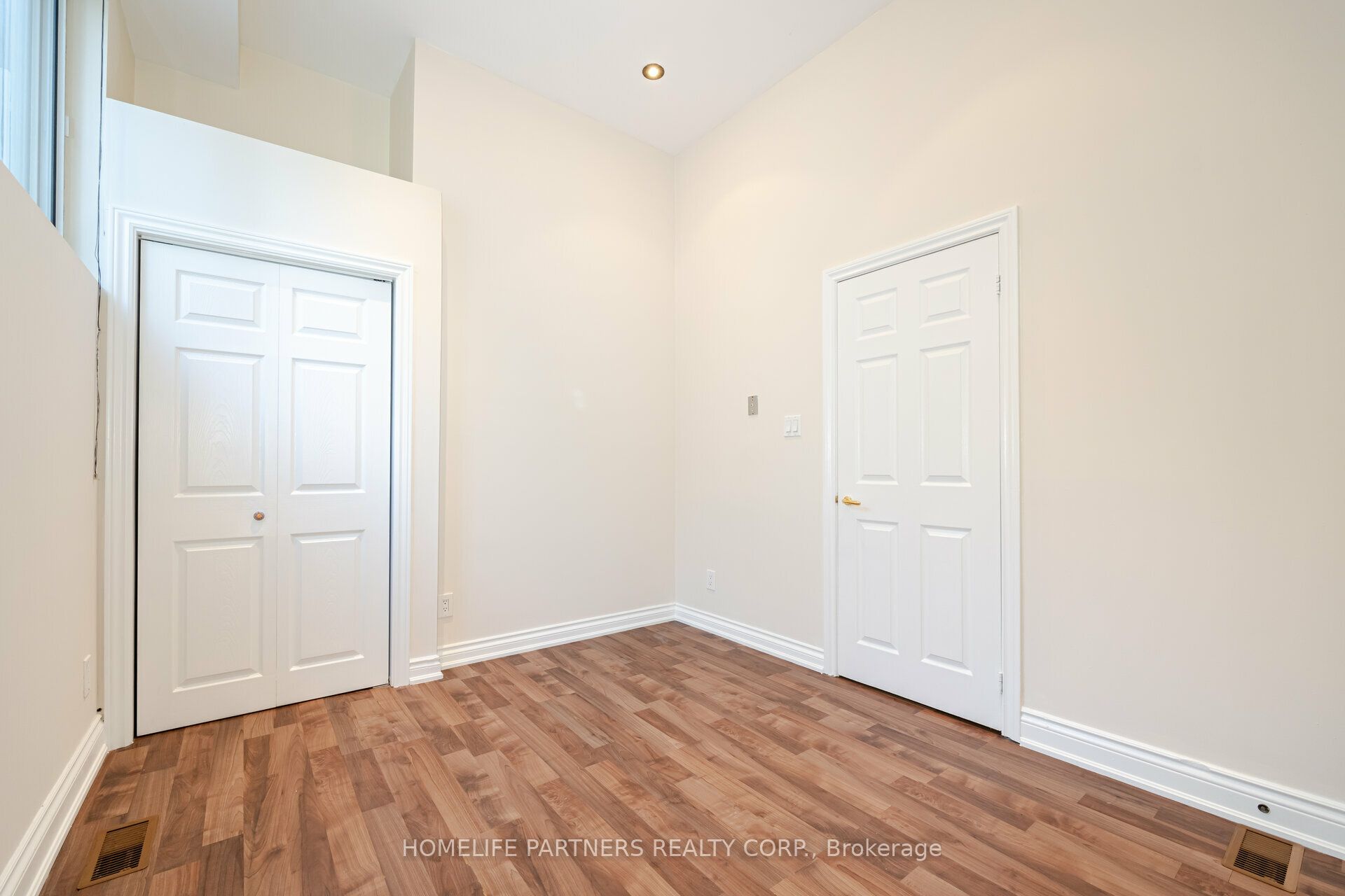 7930 Kipling Avenue Property Photo 14