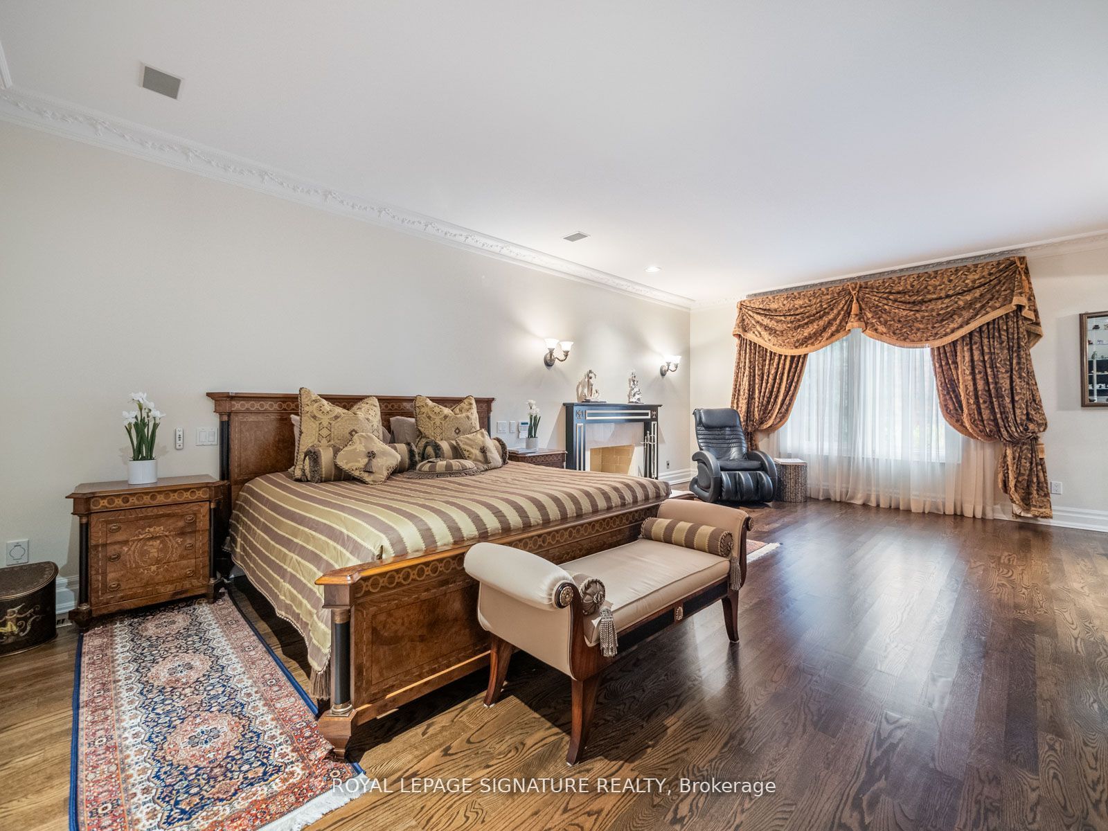 51 Renaissance Court Property Photo 23