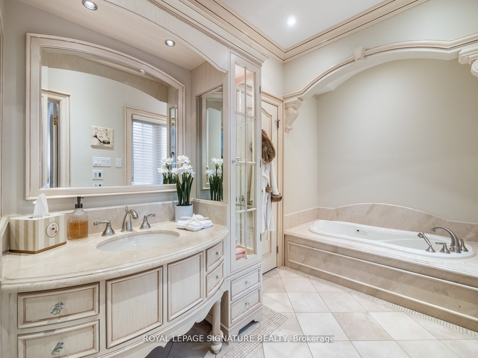 51 Renaissance Court Property Photo 30
