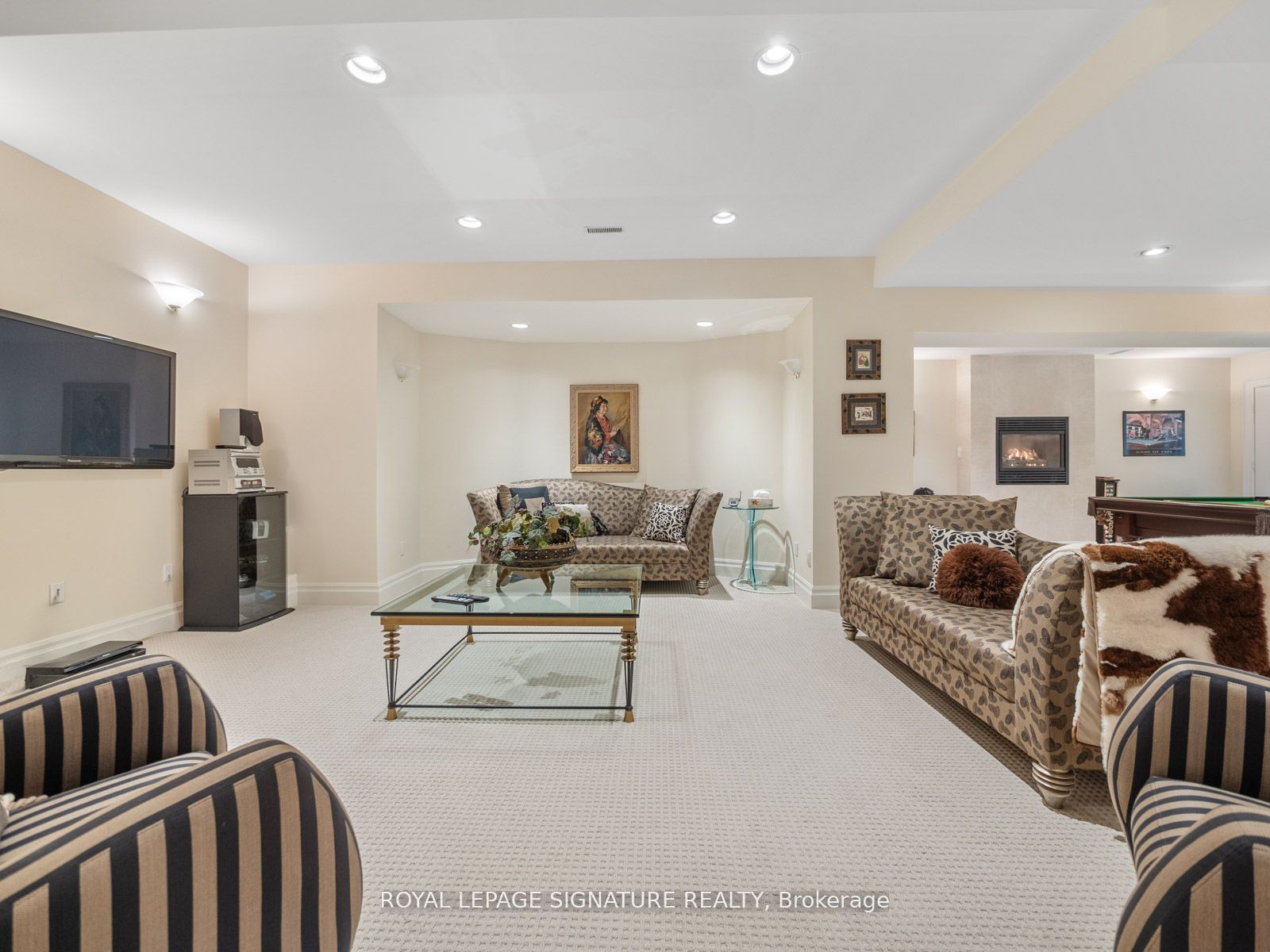 51 Renaissance Court Property Photo 33