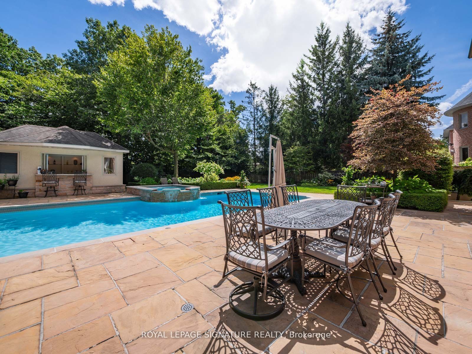 51 Renaissance Court Property Photo 38