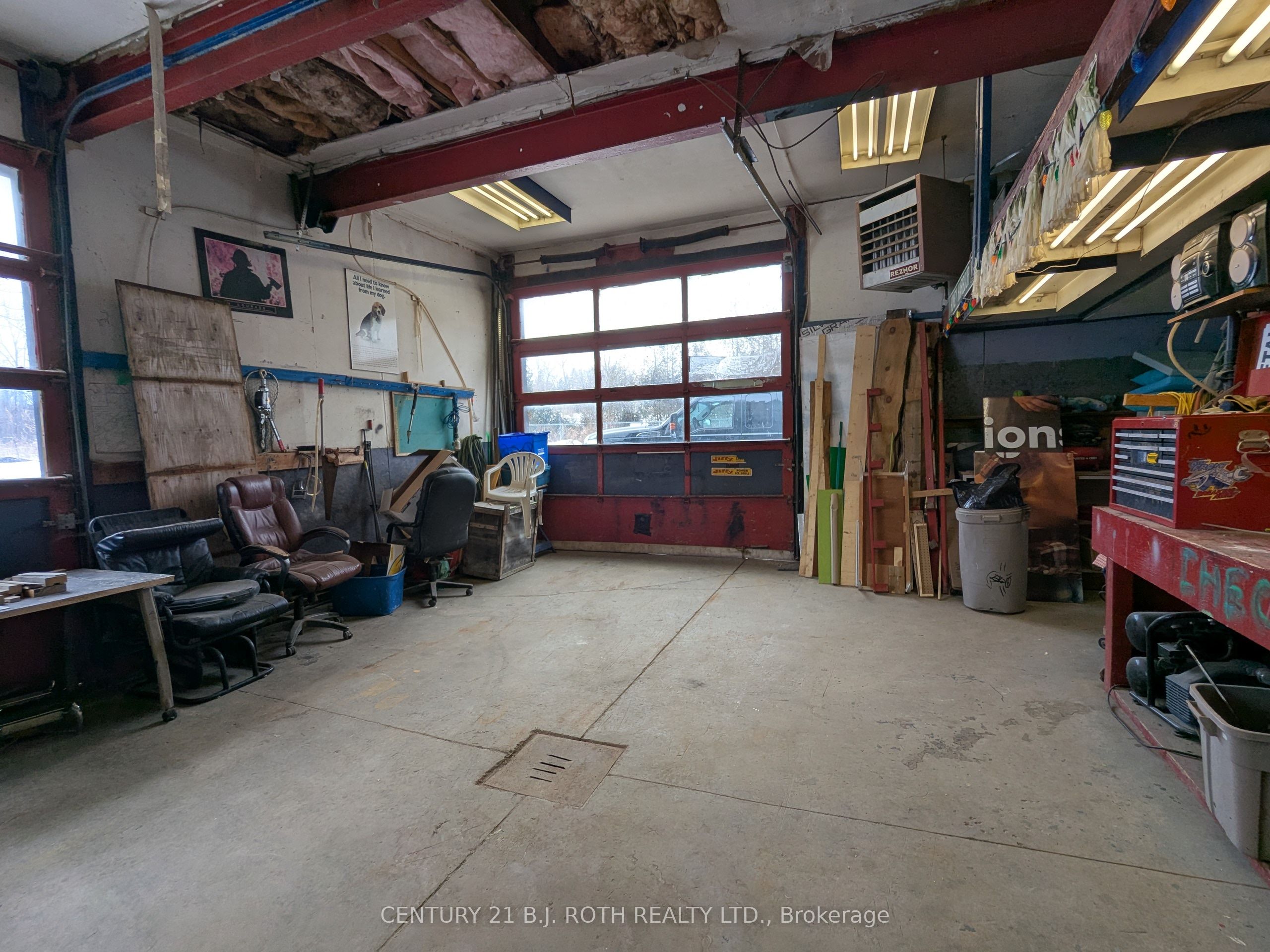 #3 - 1341 Killarney Bch Road Property Photo 8