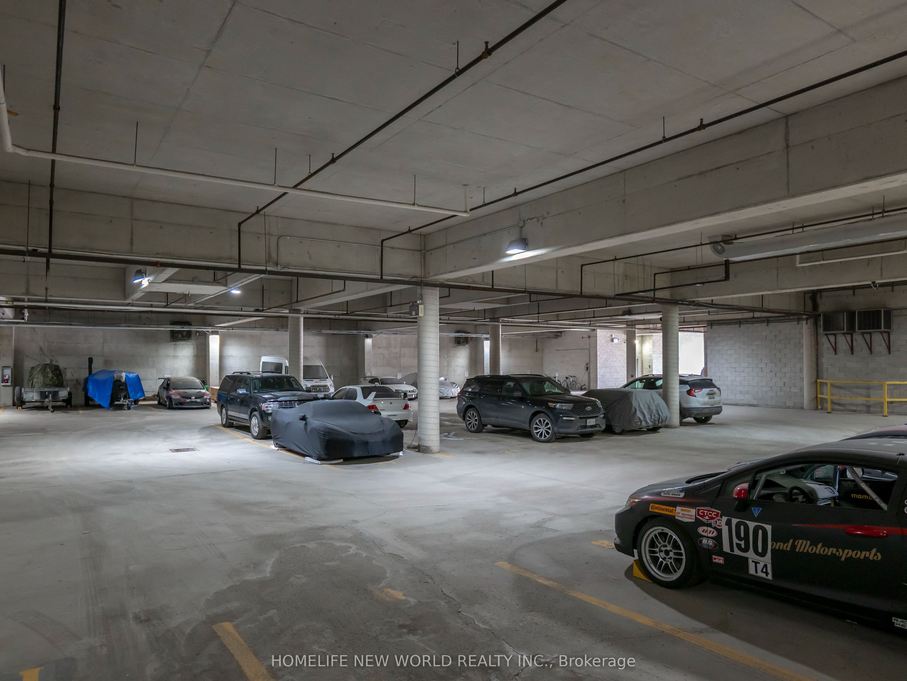 #100 - 8901 Woodbine Avenue Property Photo 27