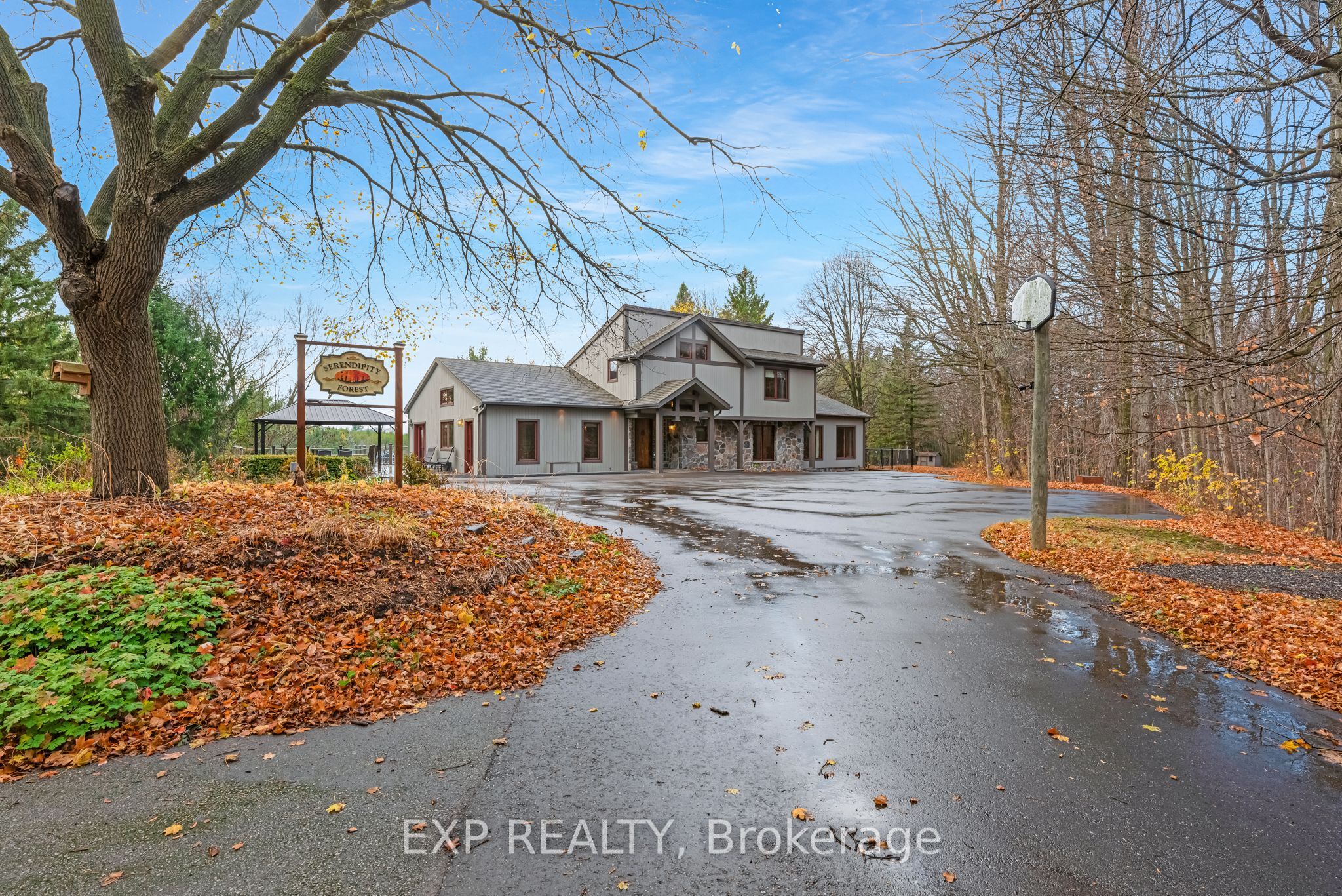 18340 Bathurst Street Property Photo 3