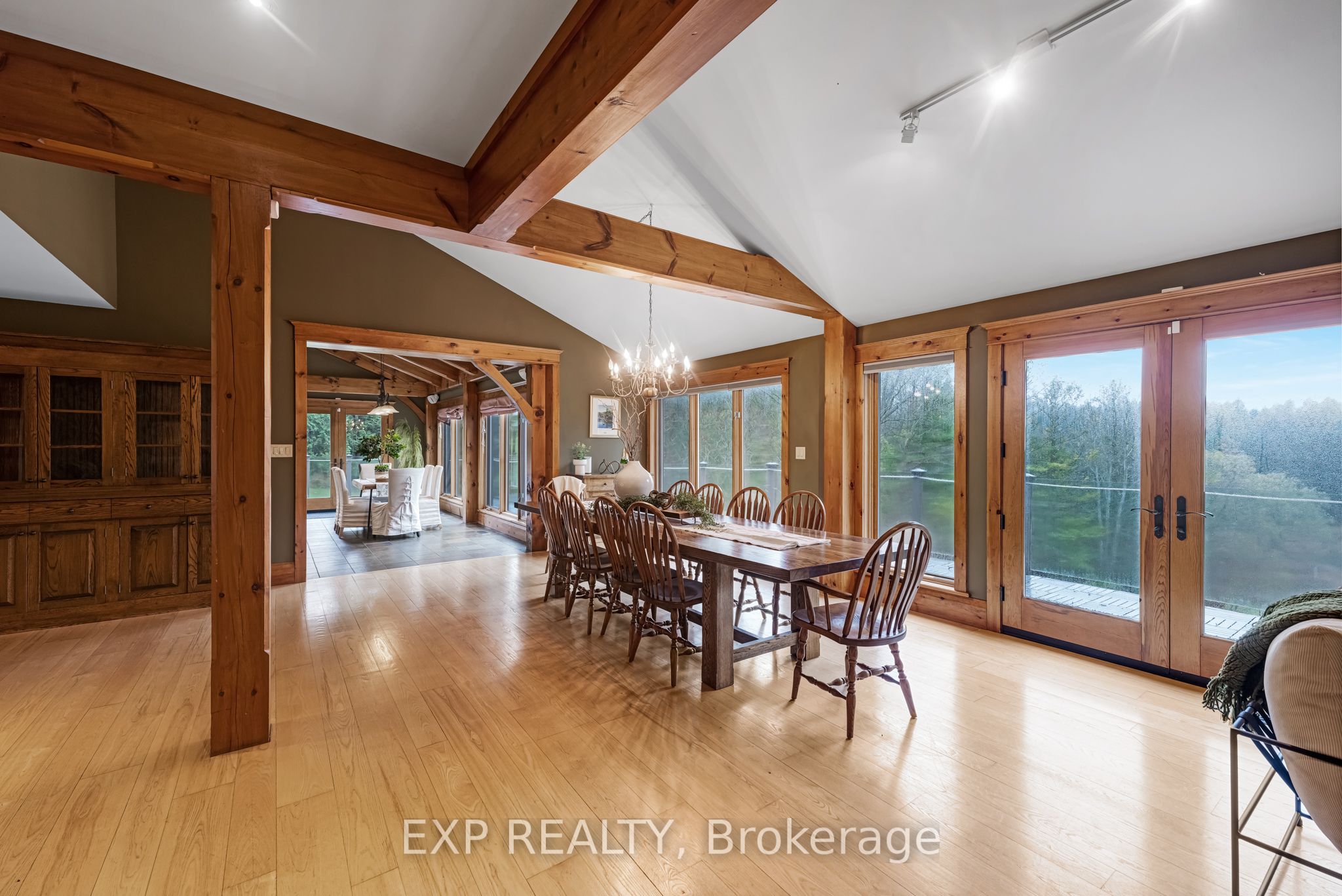 18340 Bathurst Street Property Photo 7