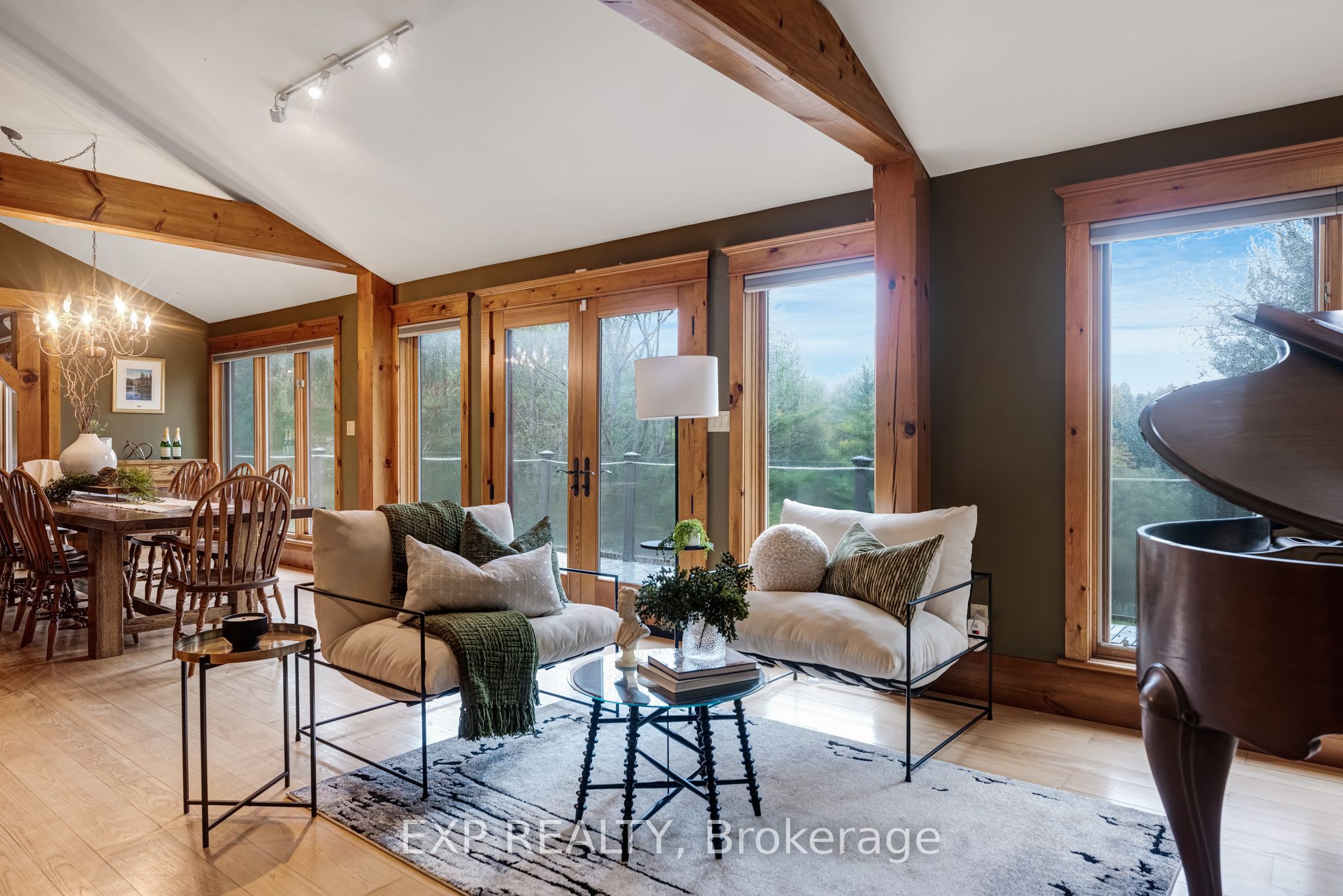 18340 Bathurst Street Property Photo 9