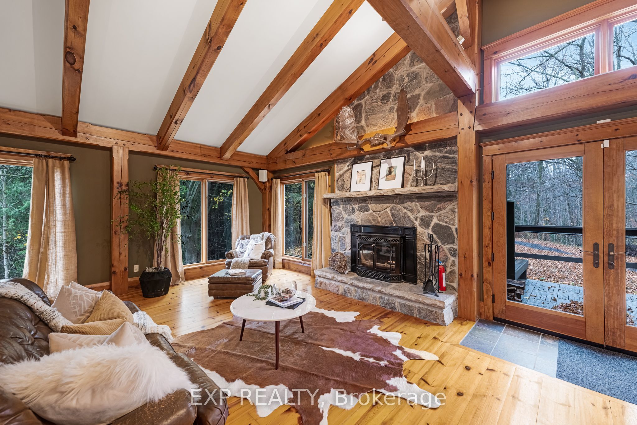 18340 Bathurst Street Property Photo 11