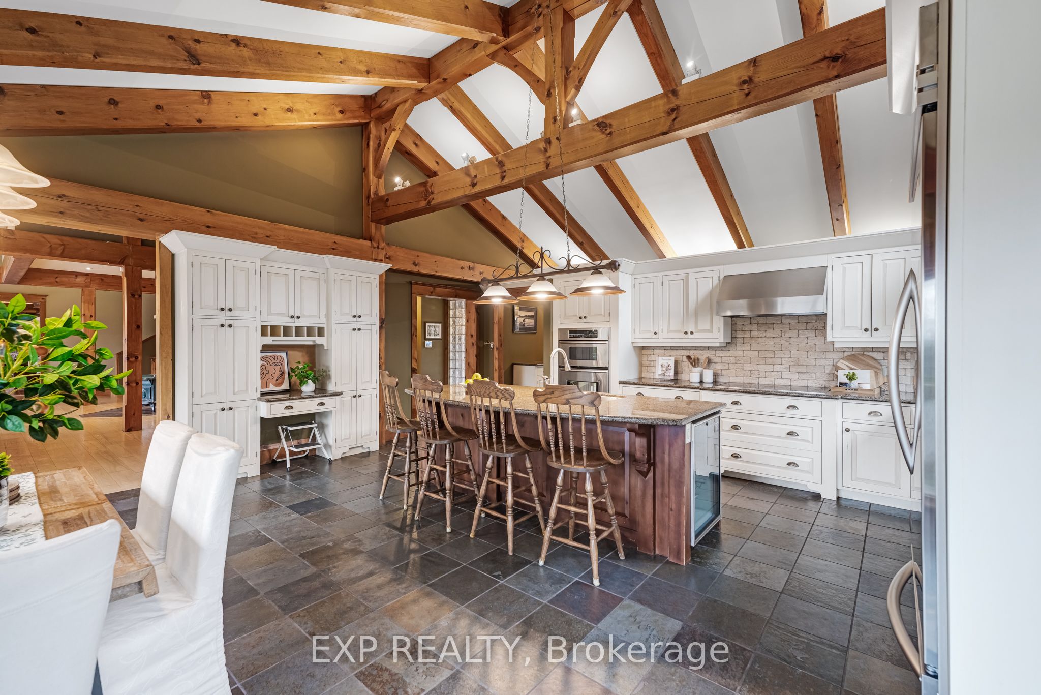 18340 Bathurst Street Property Photo 15