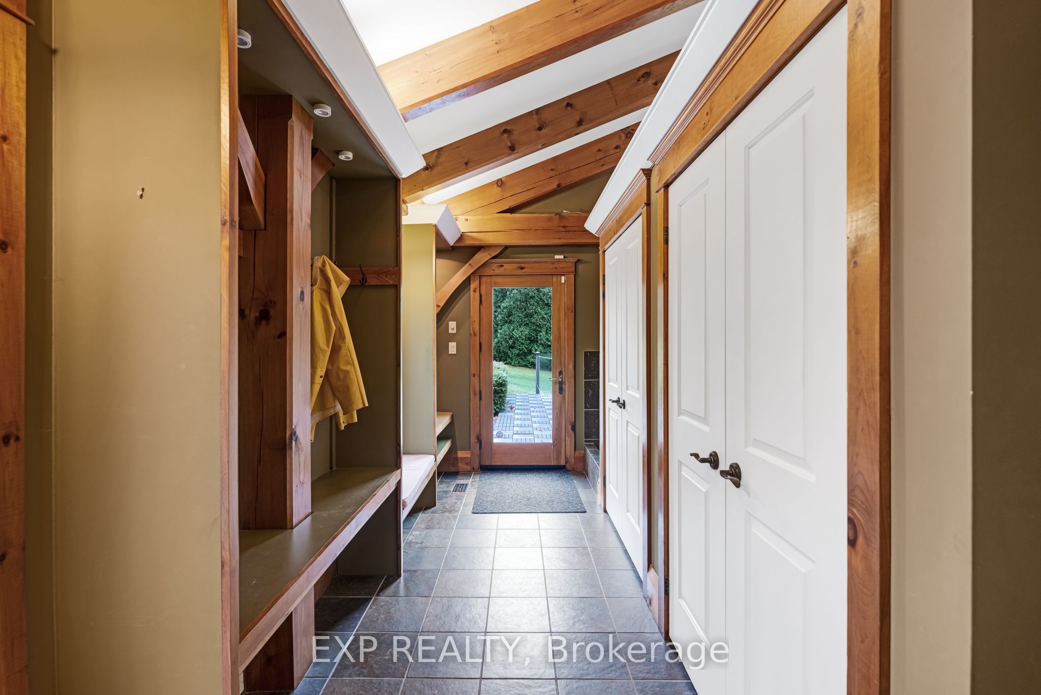 18340 Bathurst Street Property Photo 17