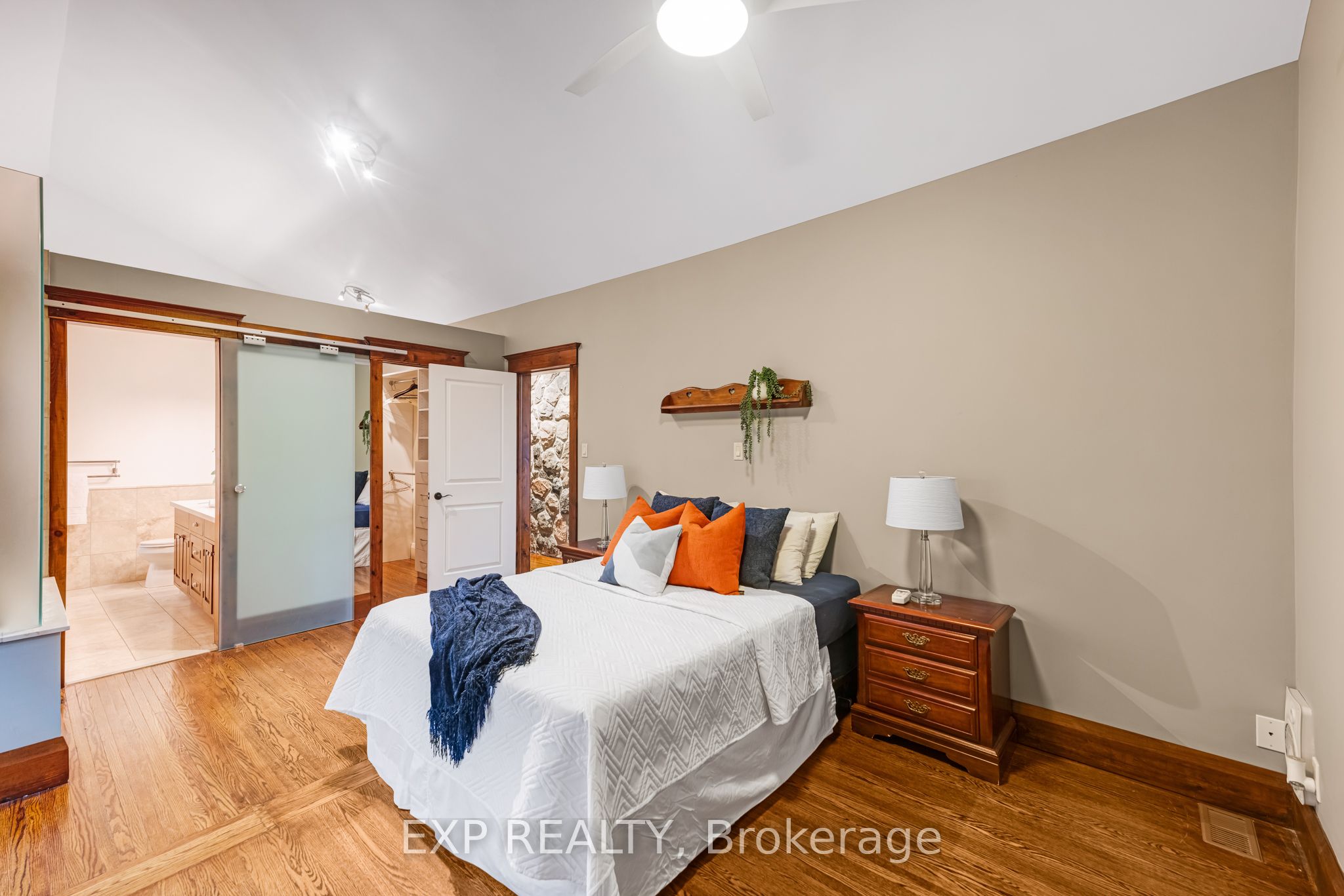 18340 Bathurst Street Property Photo 20
