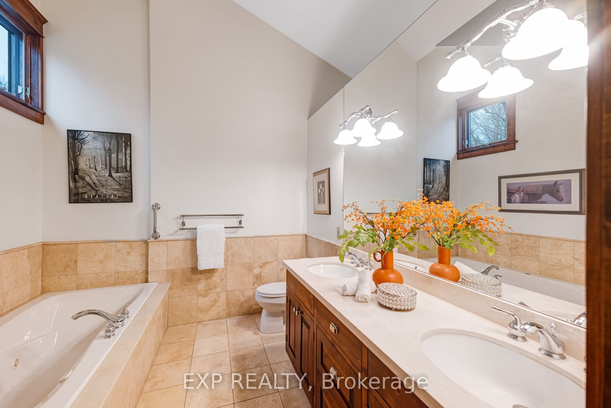18340 Bathurst Street Property Photo 22
