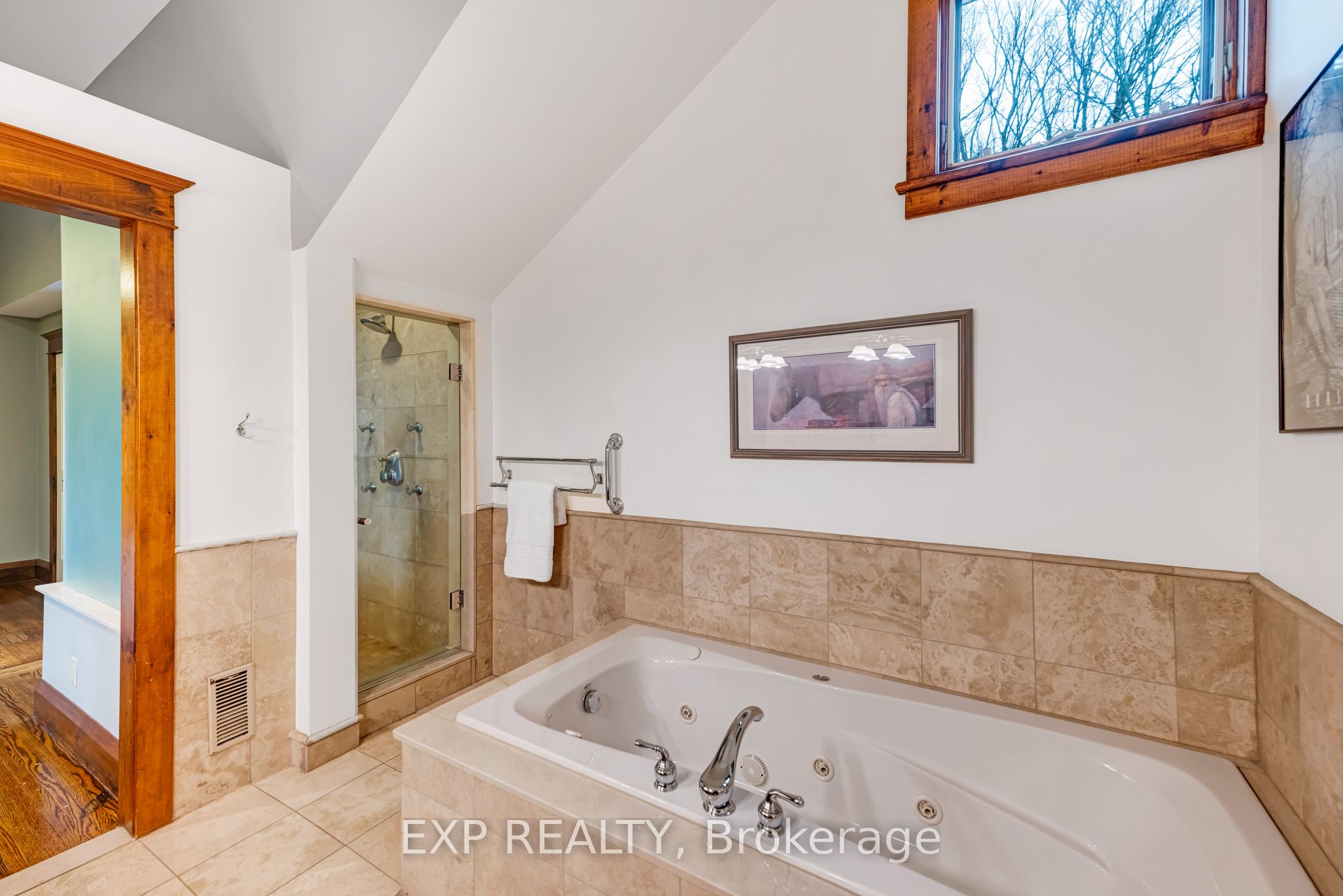 18340 Bathurst Street Property Photo 23