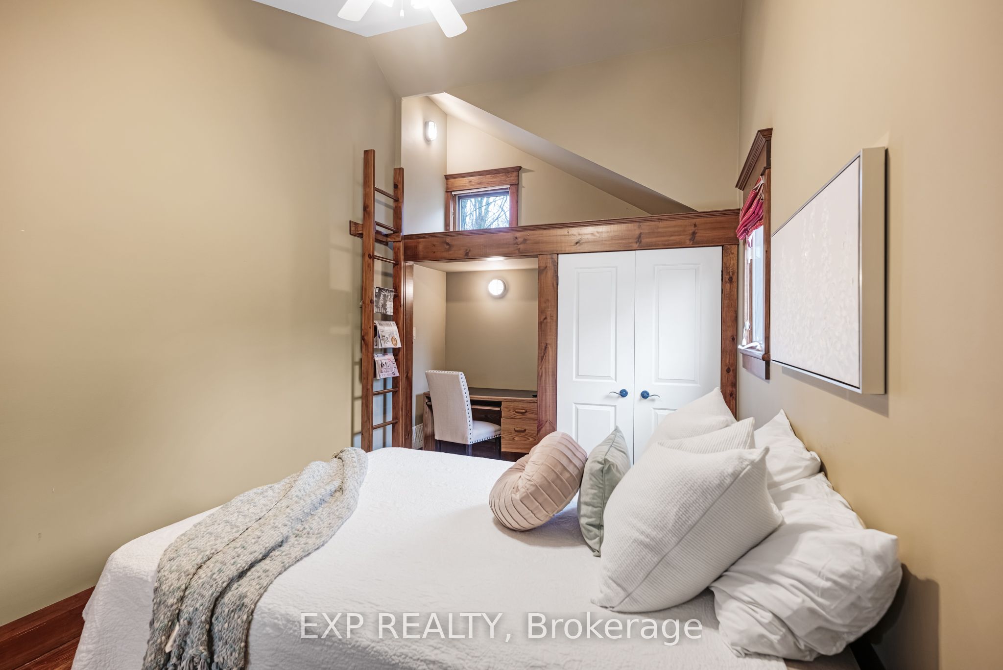 18340 Bathurst Street Property Photo 25