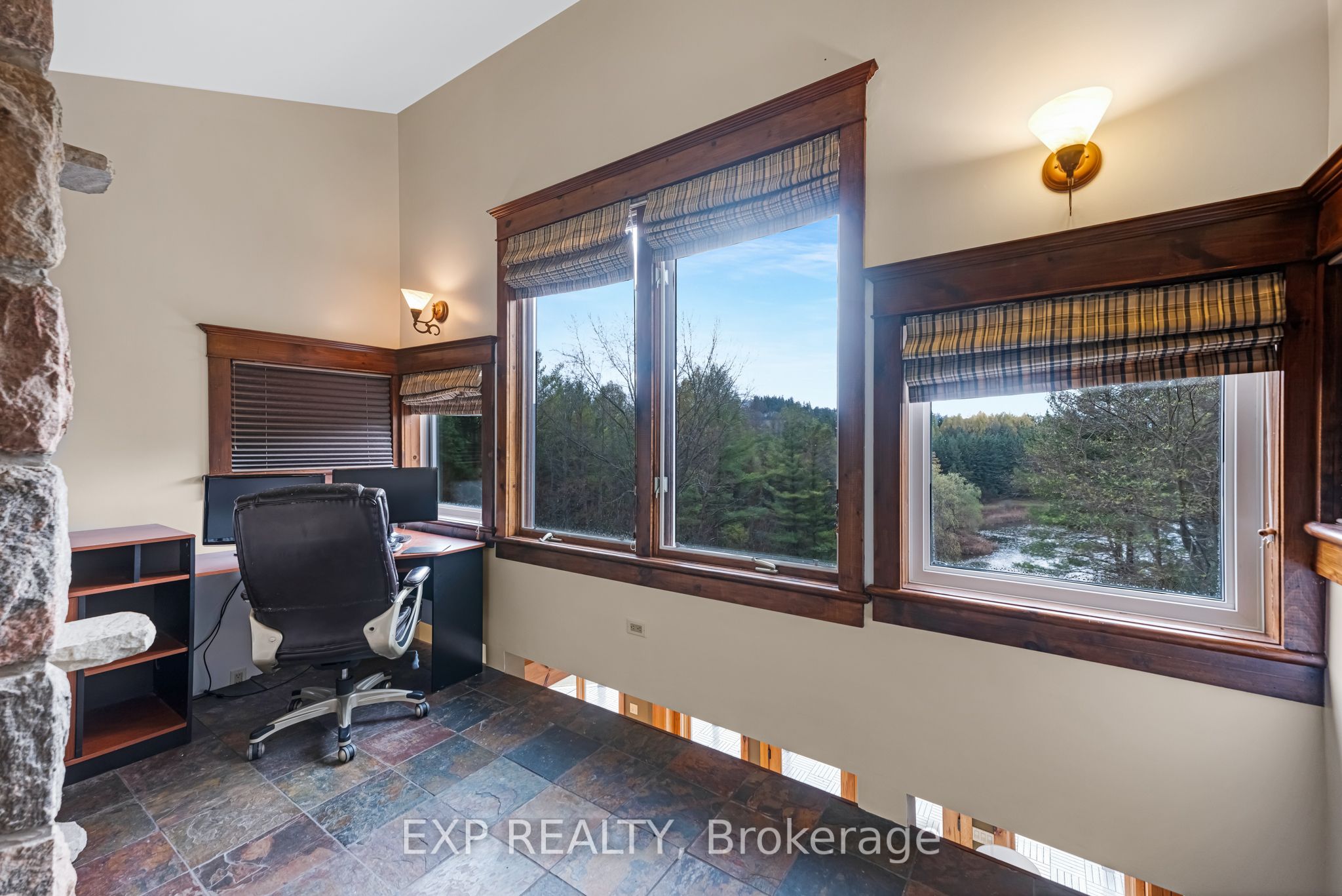 18340 Bathurst Street Property Photo 27