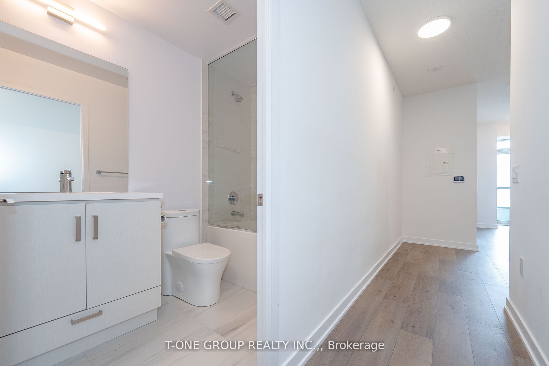 38 Honeycrisp Crescent 921 Property Photo 11