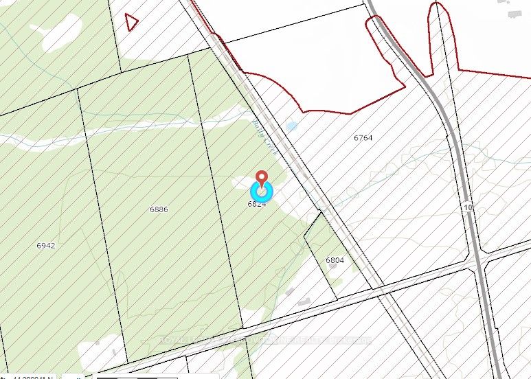 6824 10th Line Property Photo 2