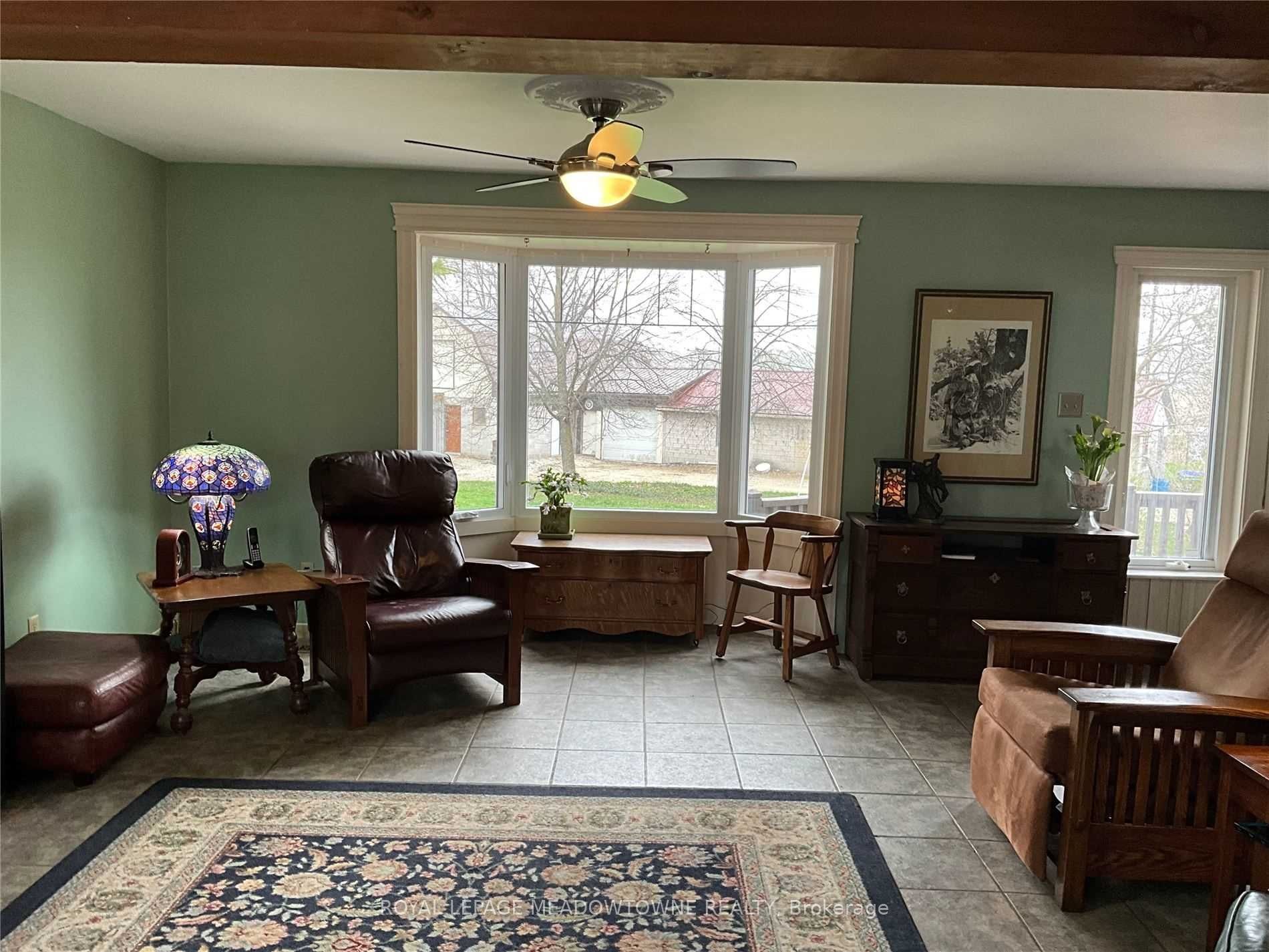 6824 10th Line Property Photo 13