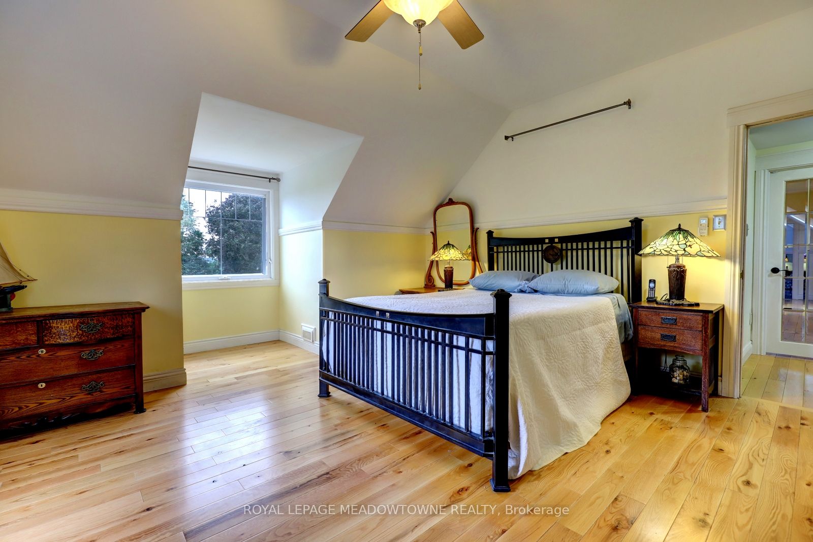 6824 10th Line Property Photo 20