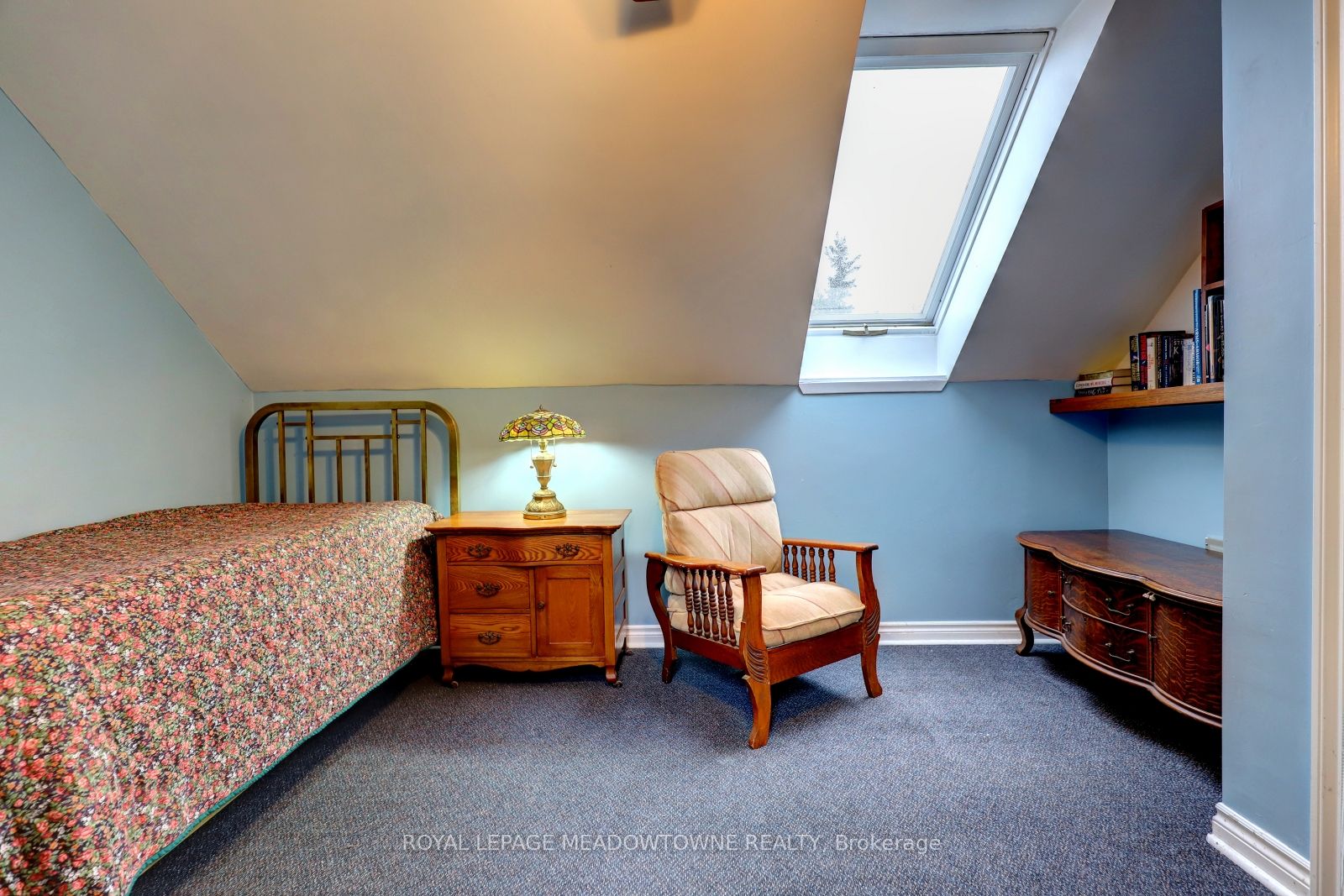 6824 10th Line Property Photo 22