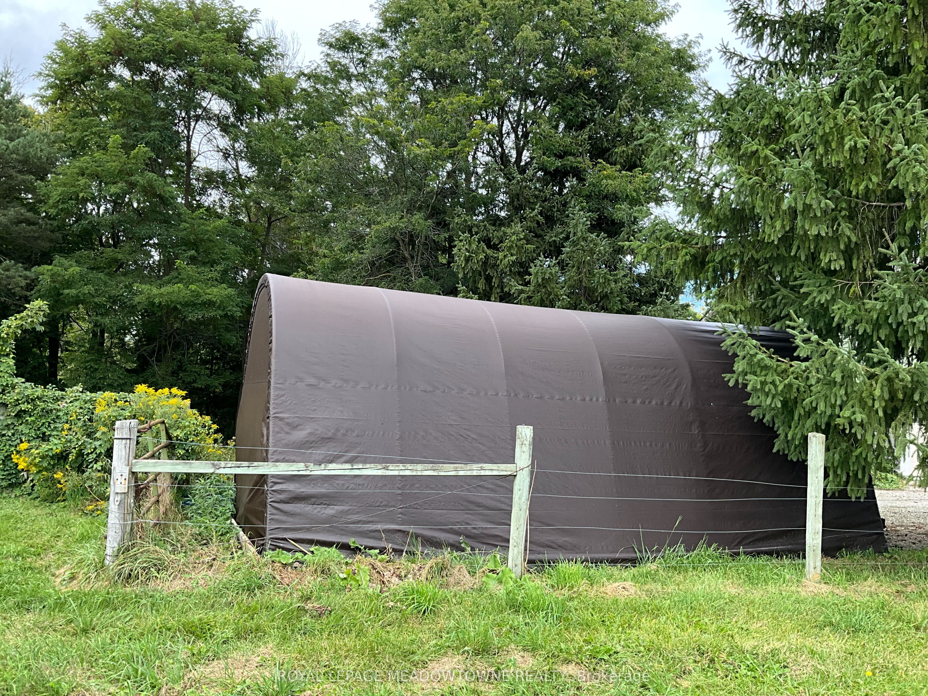 6824 10th Line Property Photo 37