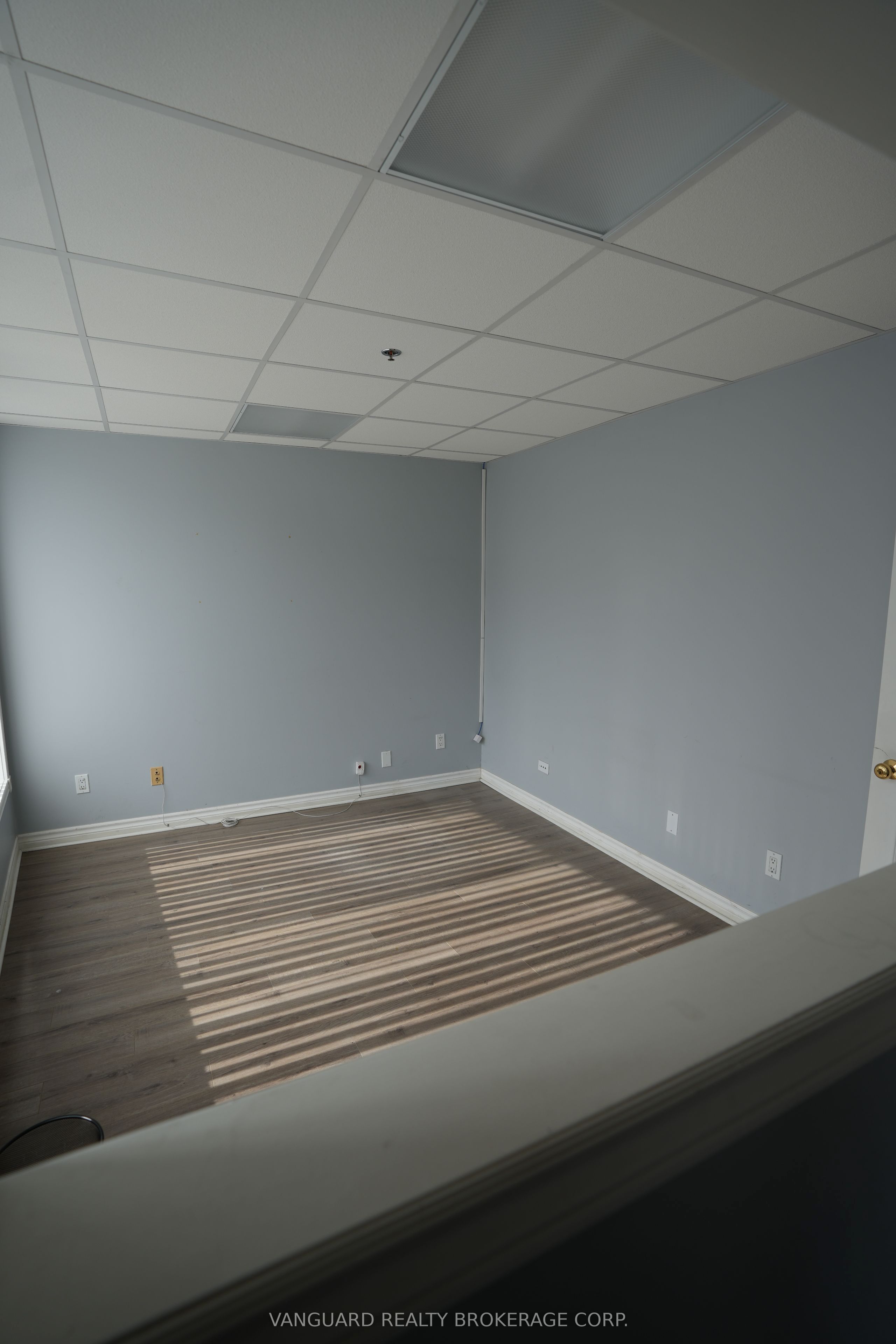 #13 - 410 Chrislea Road Property Photo 13