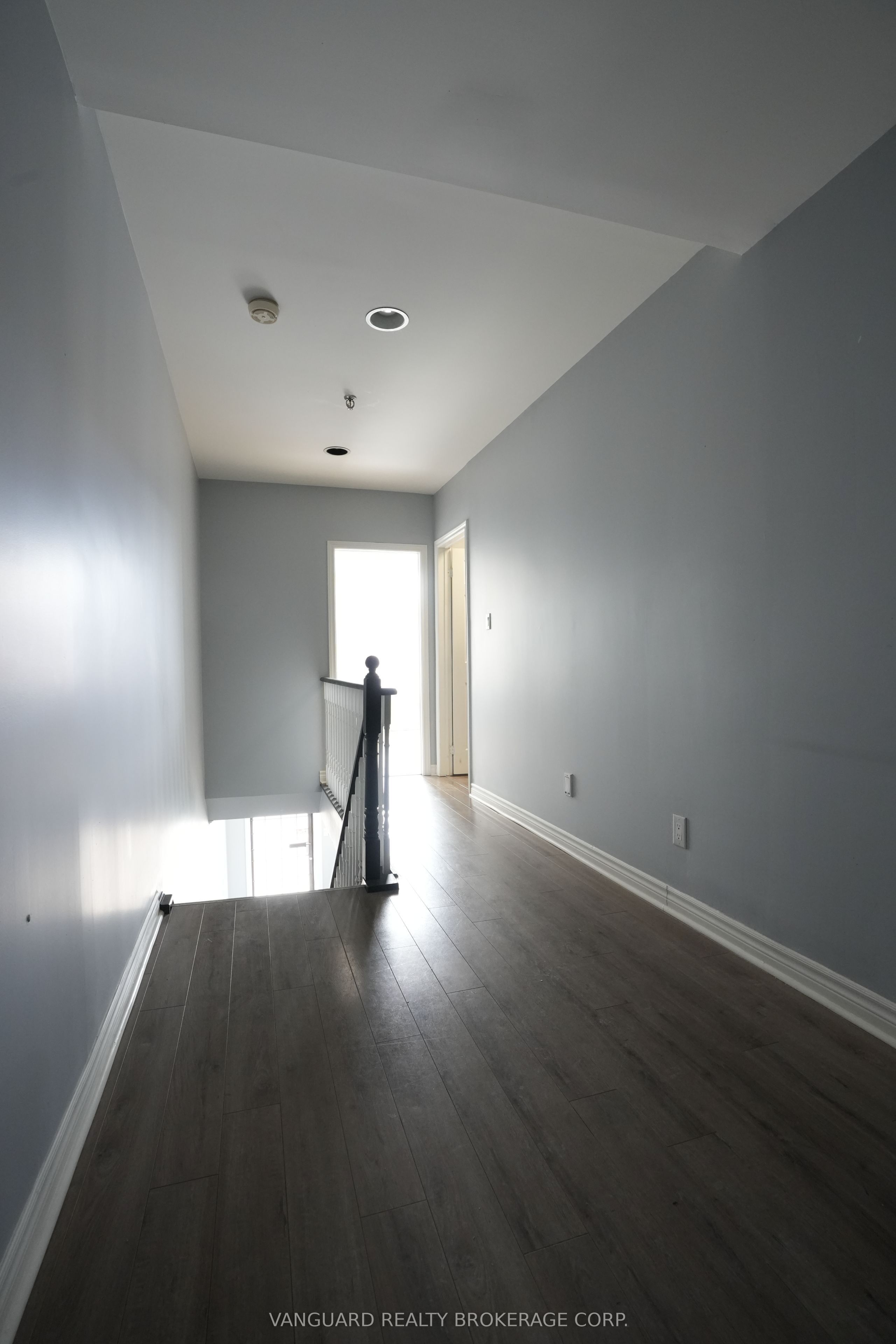 #13 - 410 Chrislea Road Property Photo 15