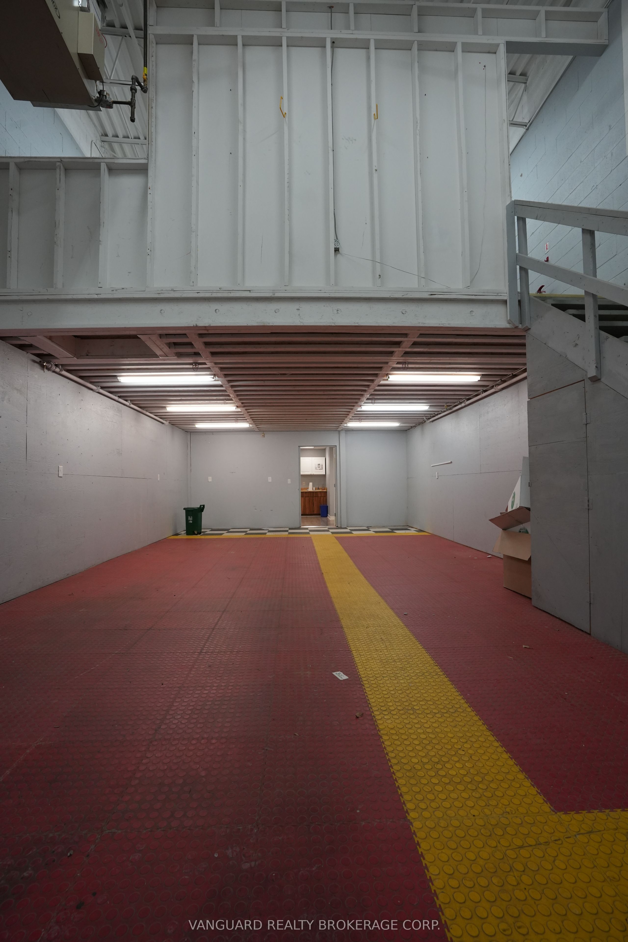 #13 - 410 Chrislea Road Property Photo 20