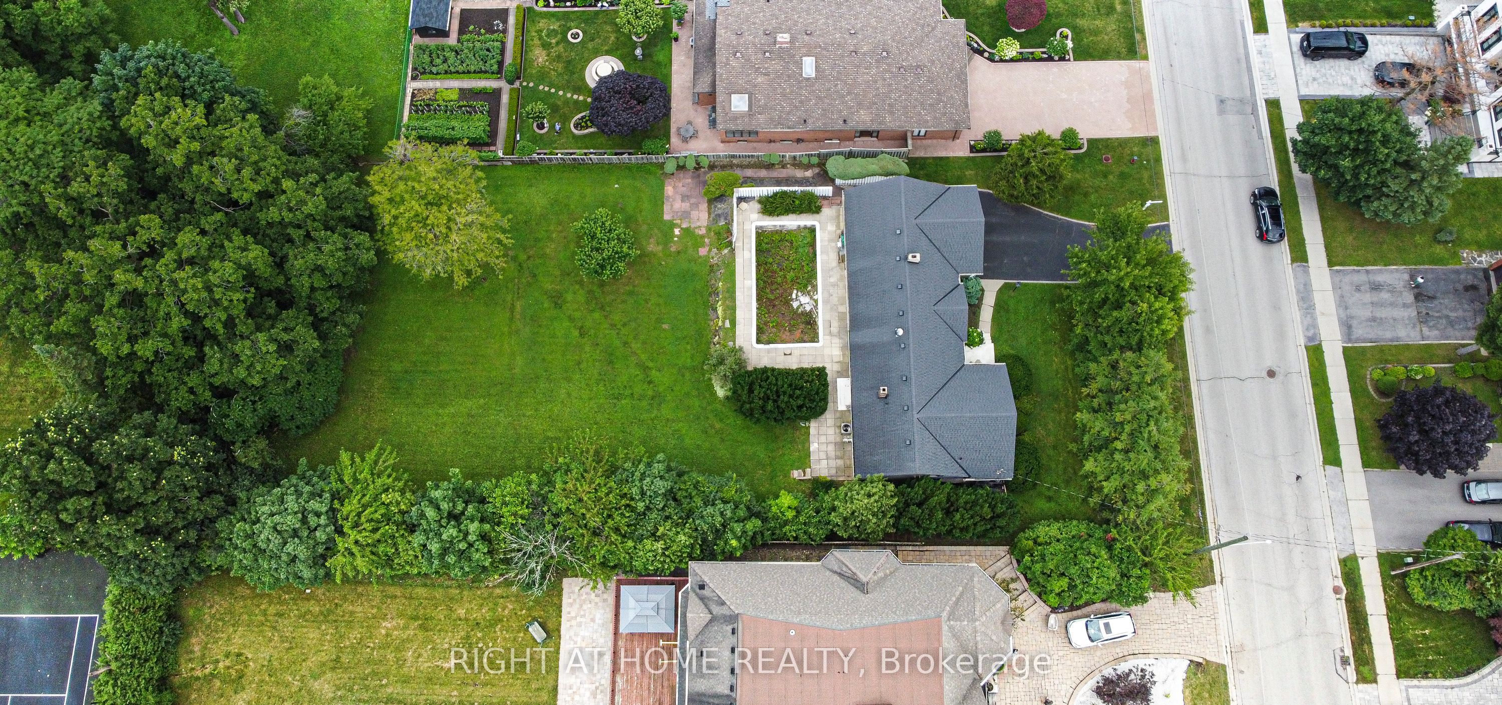 46 Roosevelt Drive Property Photo 10