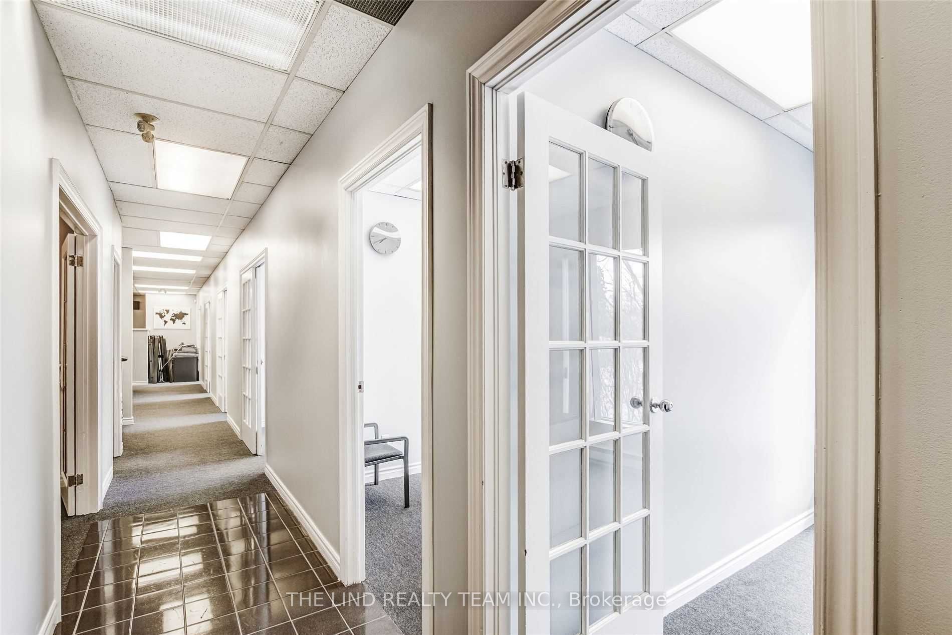#202 - 15105 Yonge Street Property Photo 5