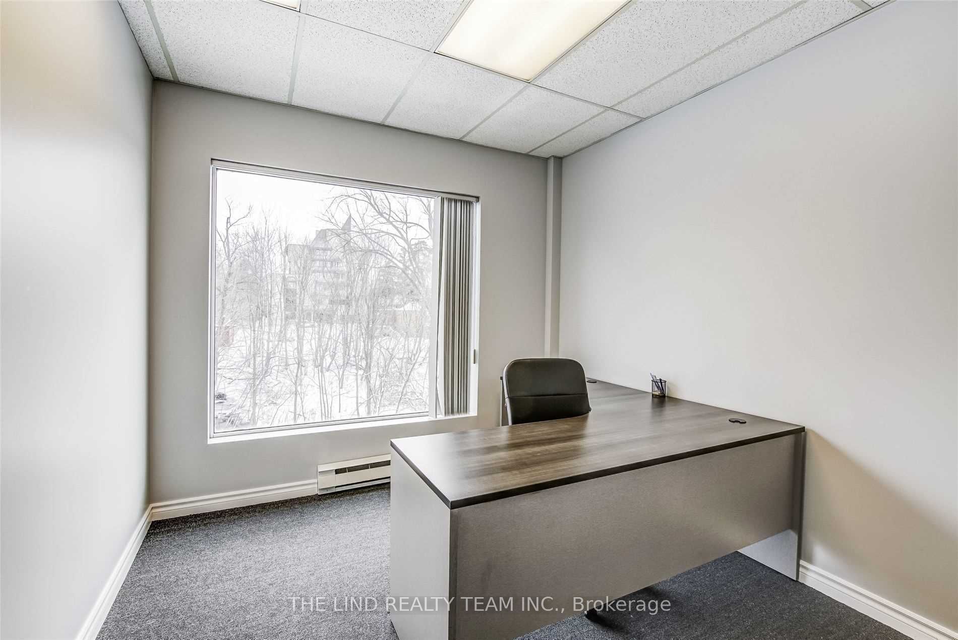 #202 - 15105 Yonge Street Property Photo 6