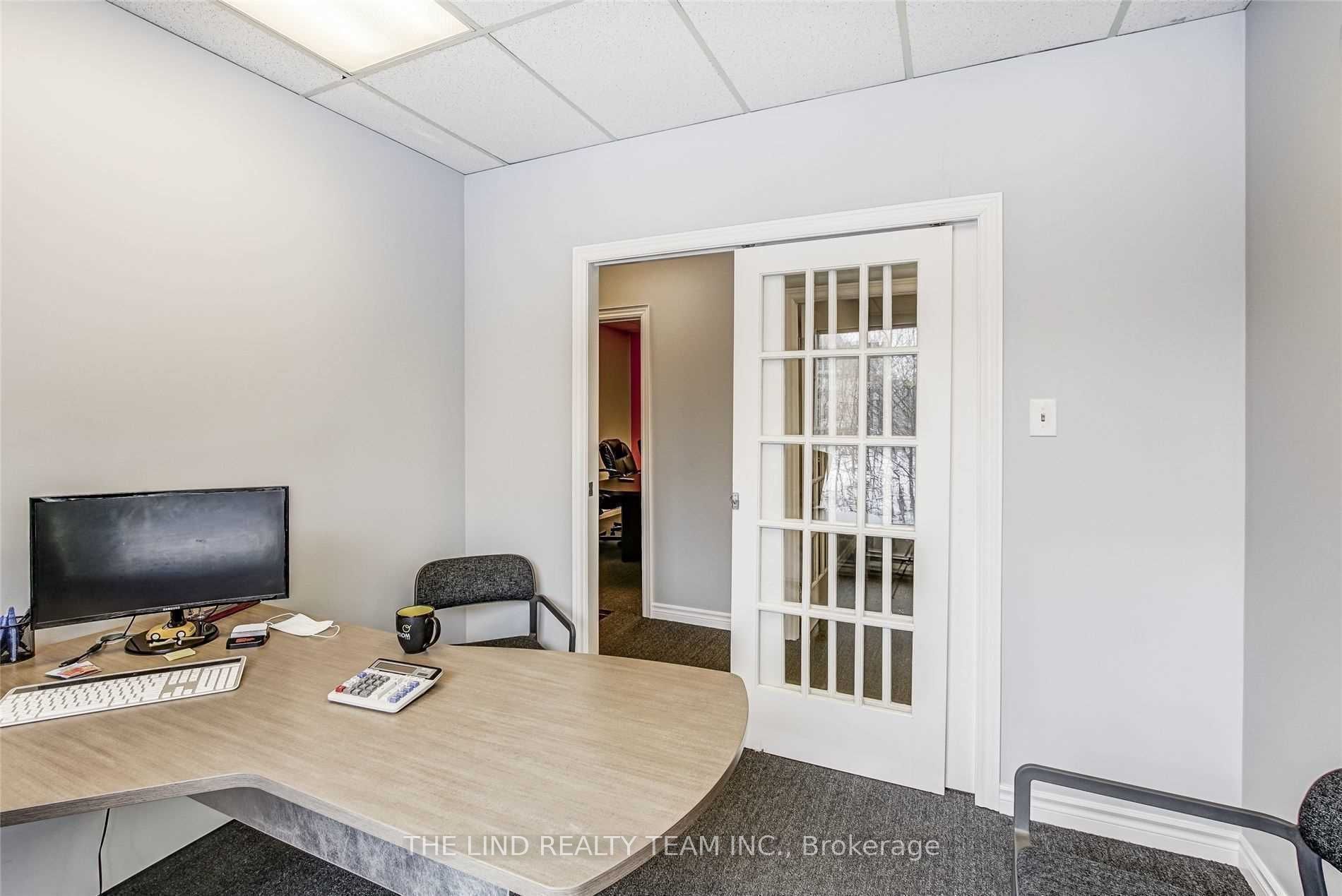 #202 - 15105 Yonge Street Property Photo 10