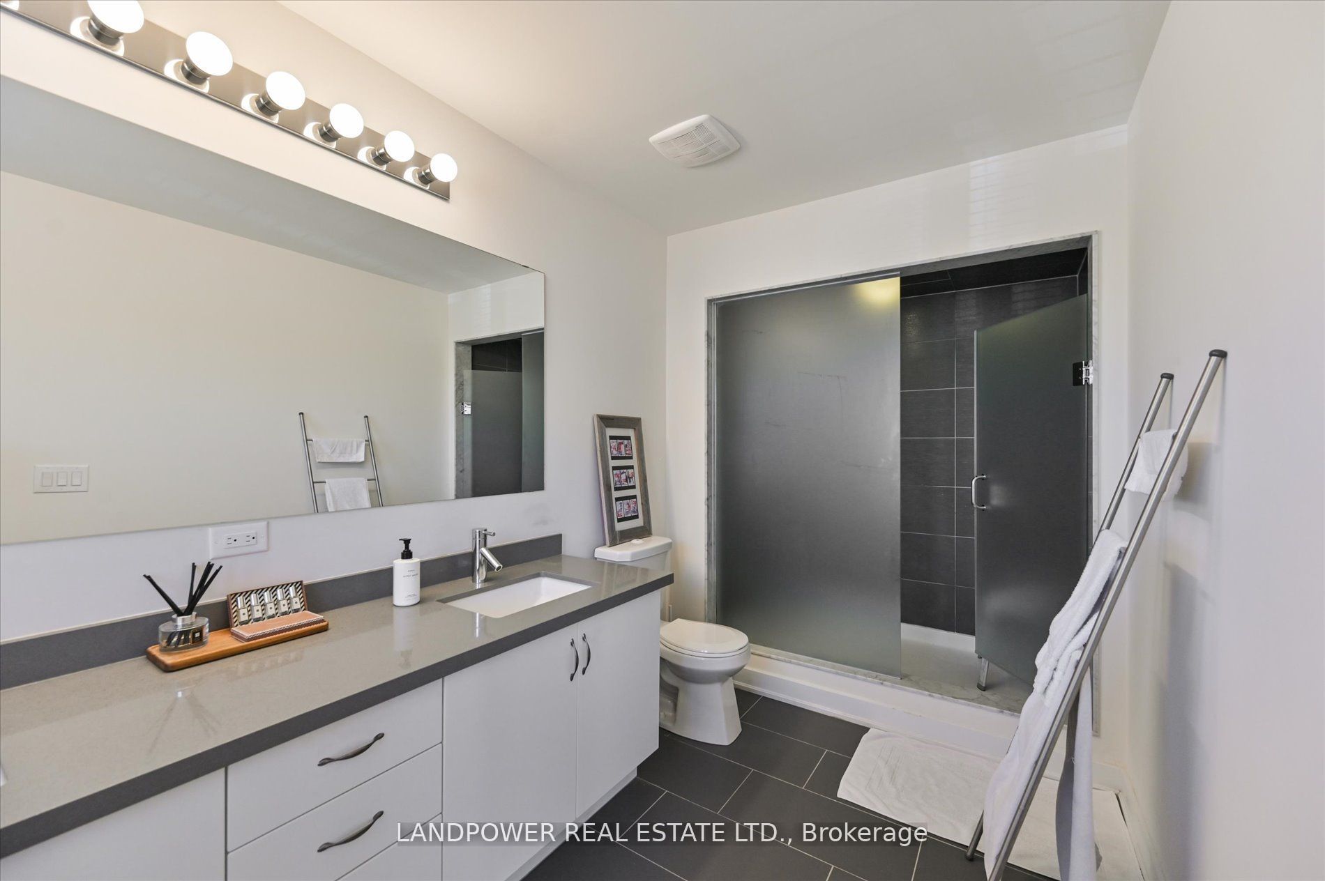 108 Dariole Drive Property Photo 24