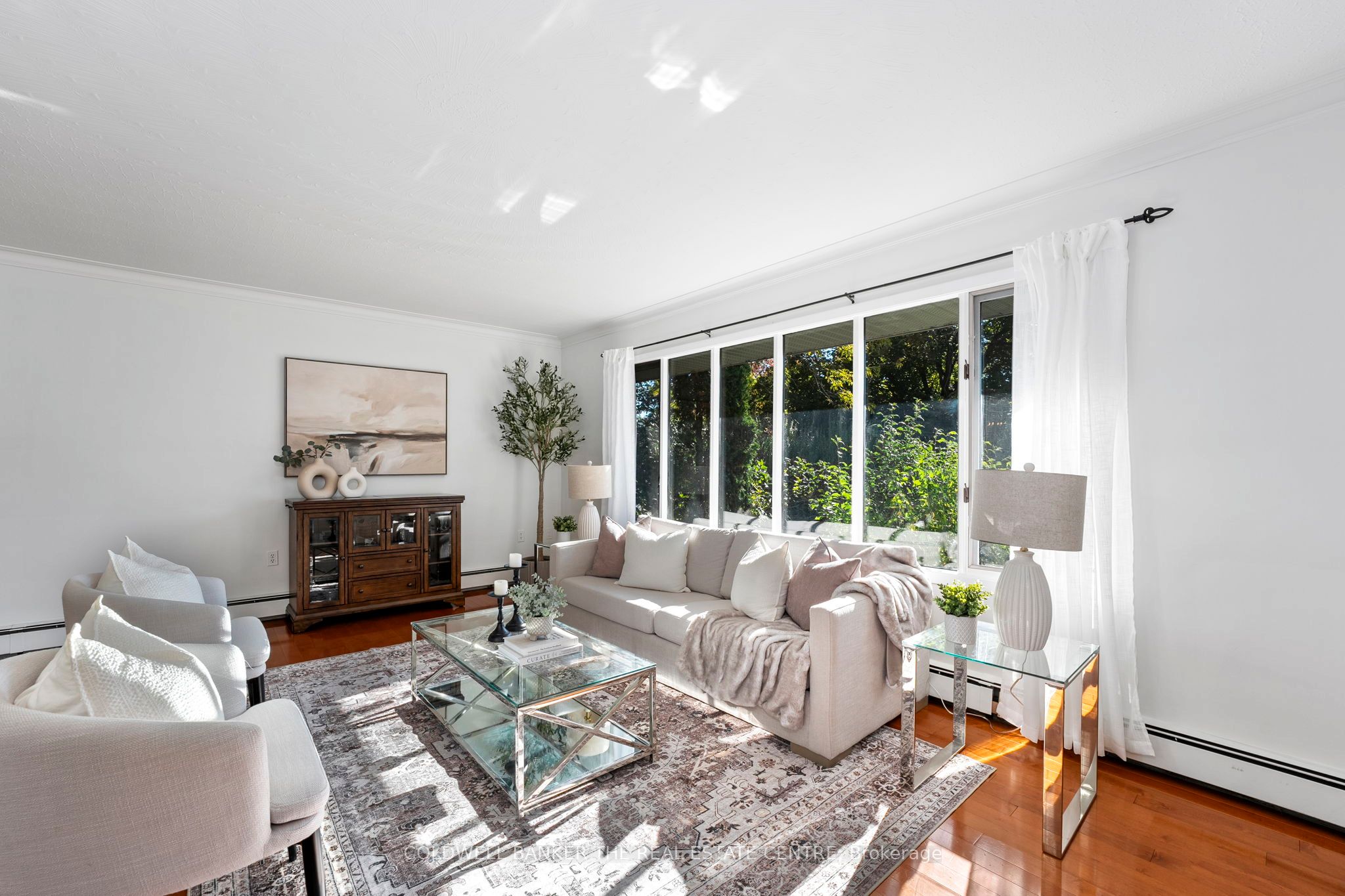 2546 9th Line Property Photo 3