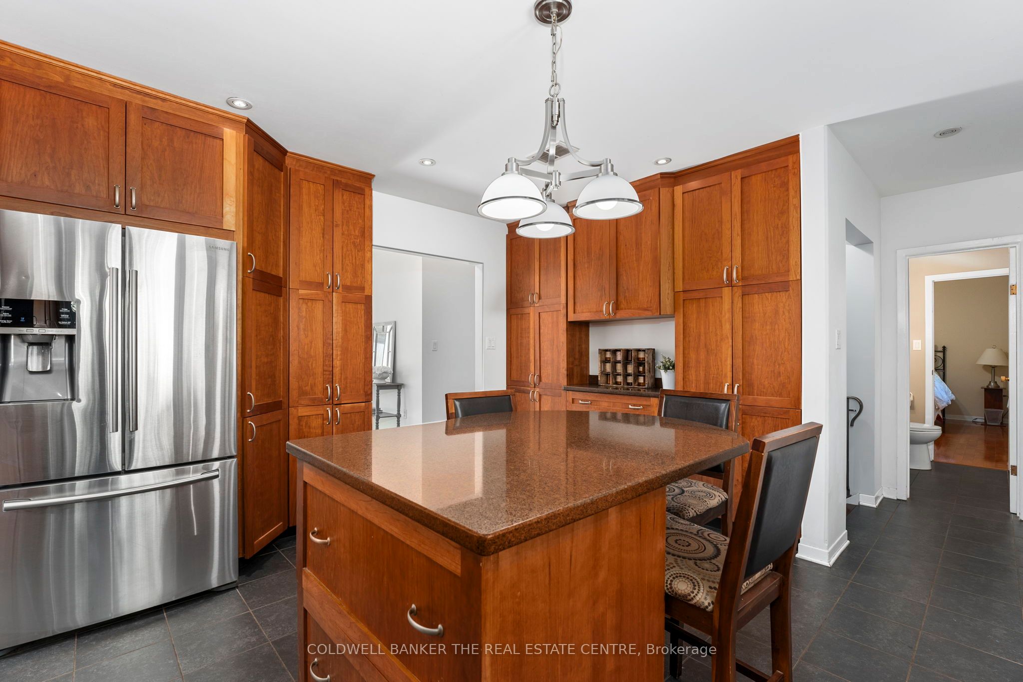 2546 9th Line Property Photo 10
