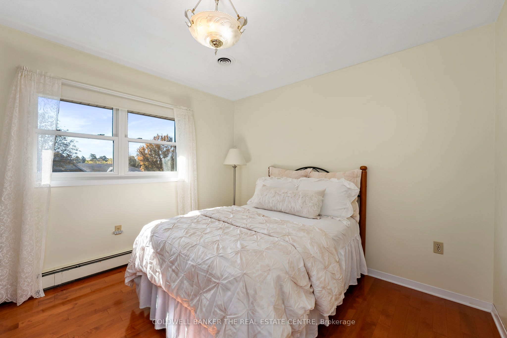 2546 9th Line Property Photo 15