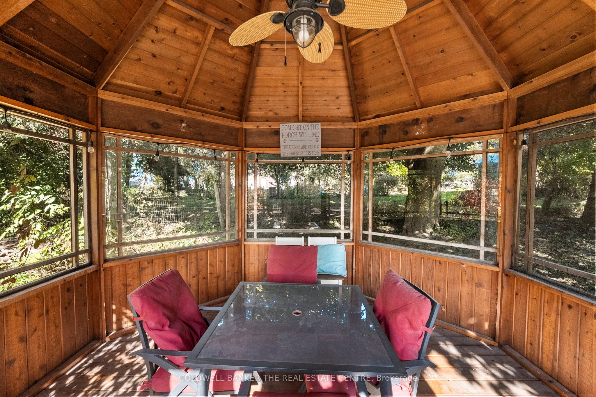 2546 9th Line Property Photo 23