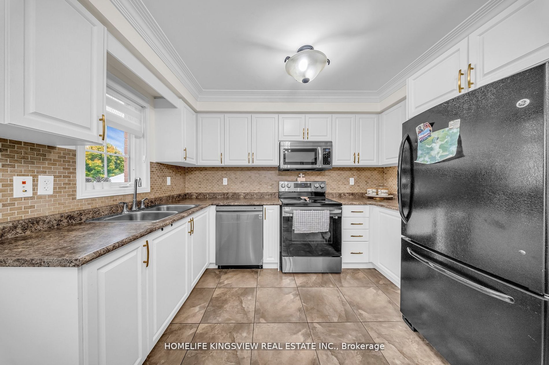 241 Canada Drive Property Photo 14
