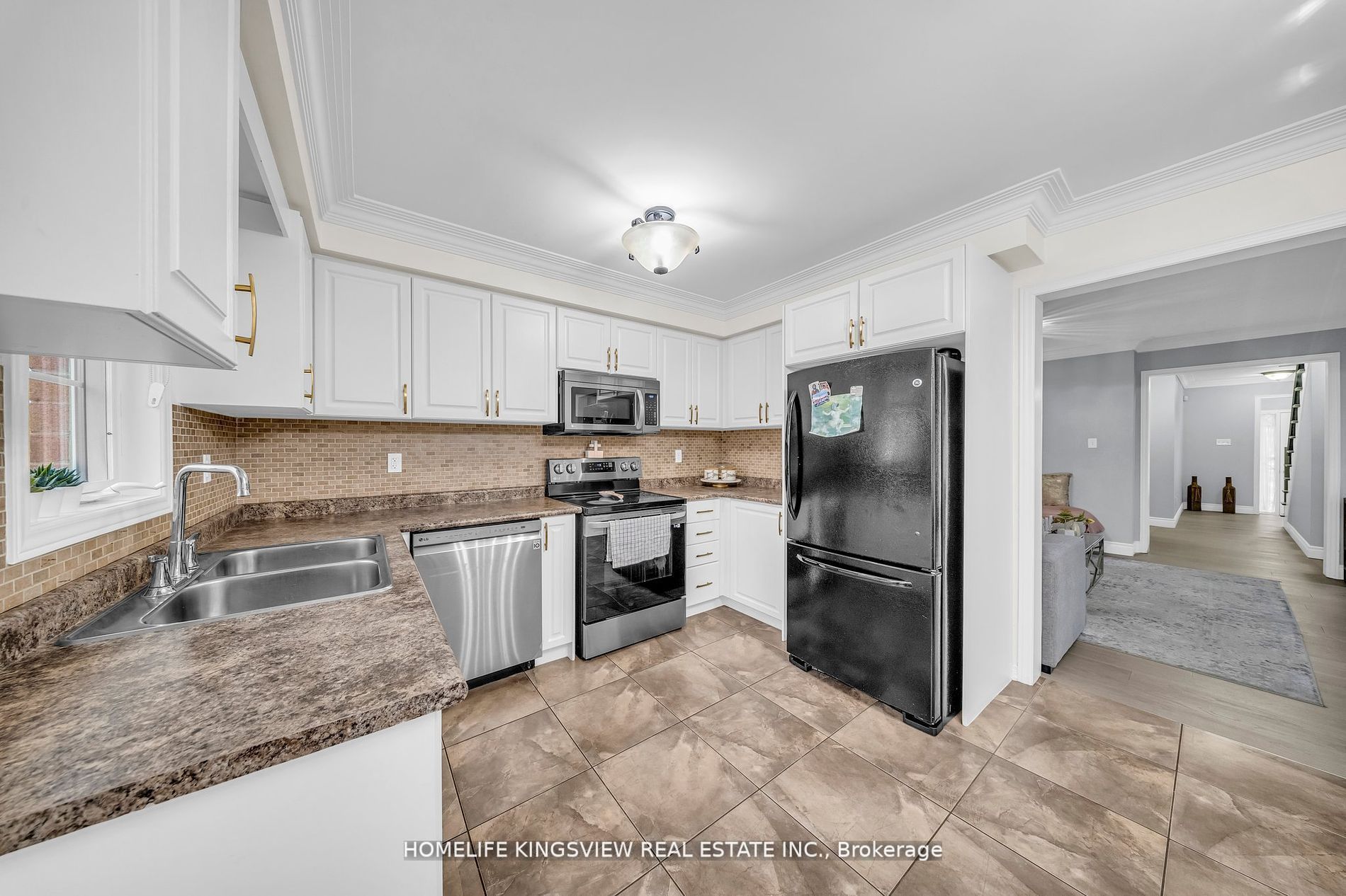 241 Canada Drive Property Photo 15