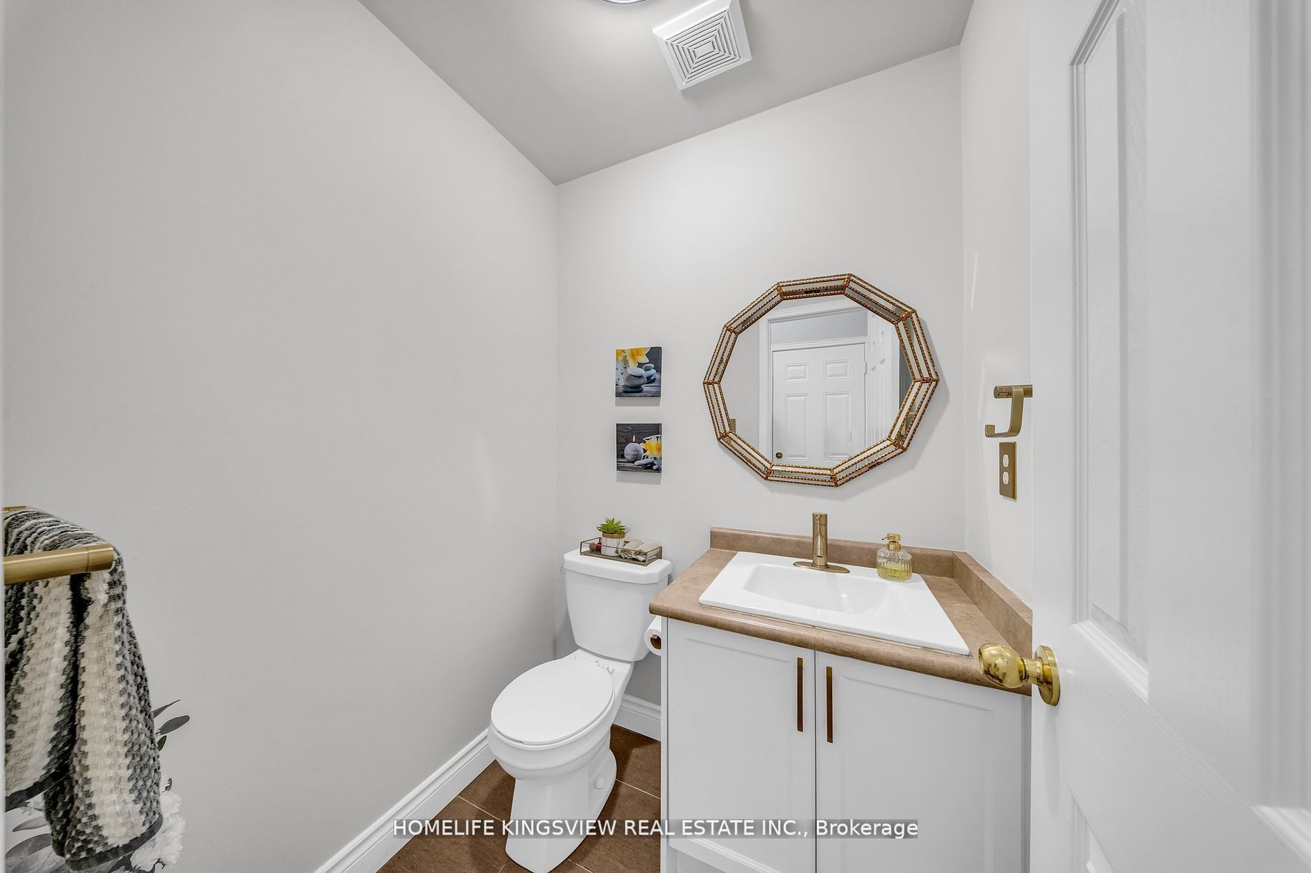 241 Canada Drive Property Photo 28