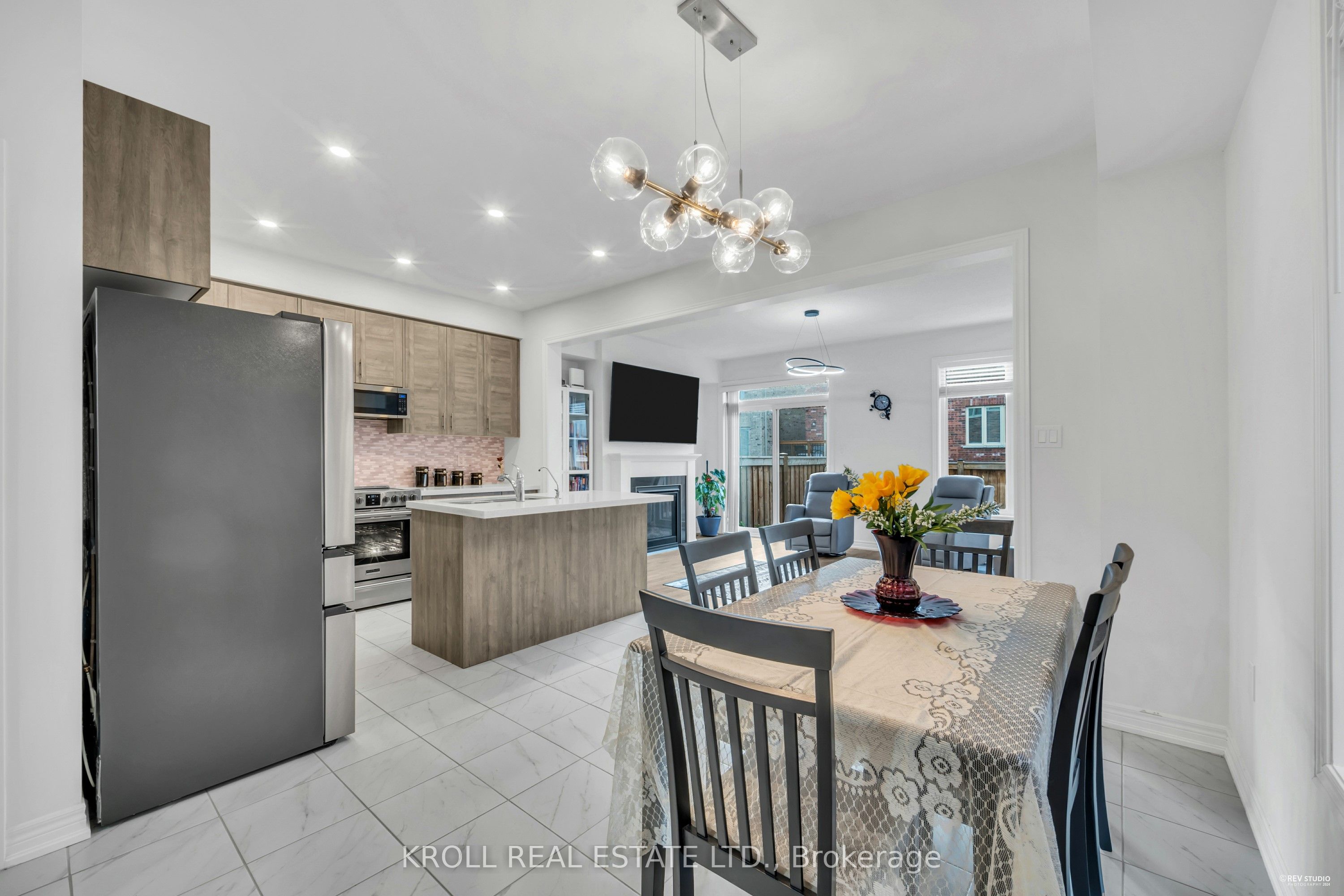 26 Frederick Taylor Way Property Photo 2