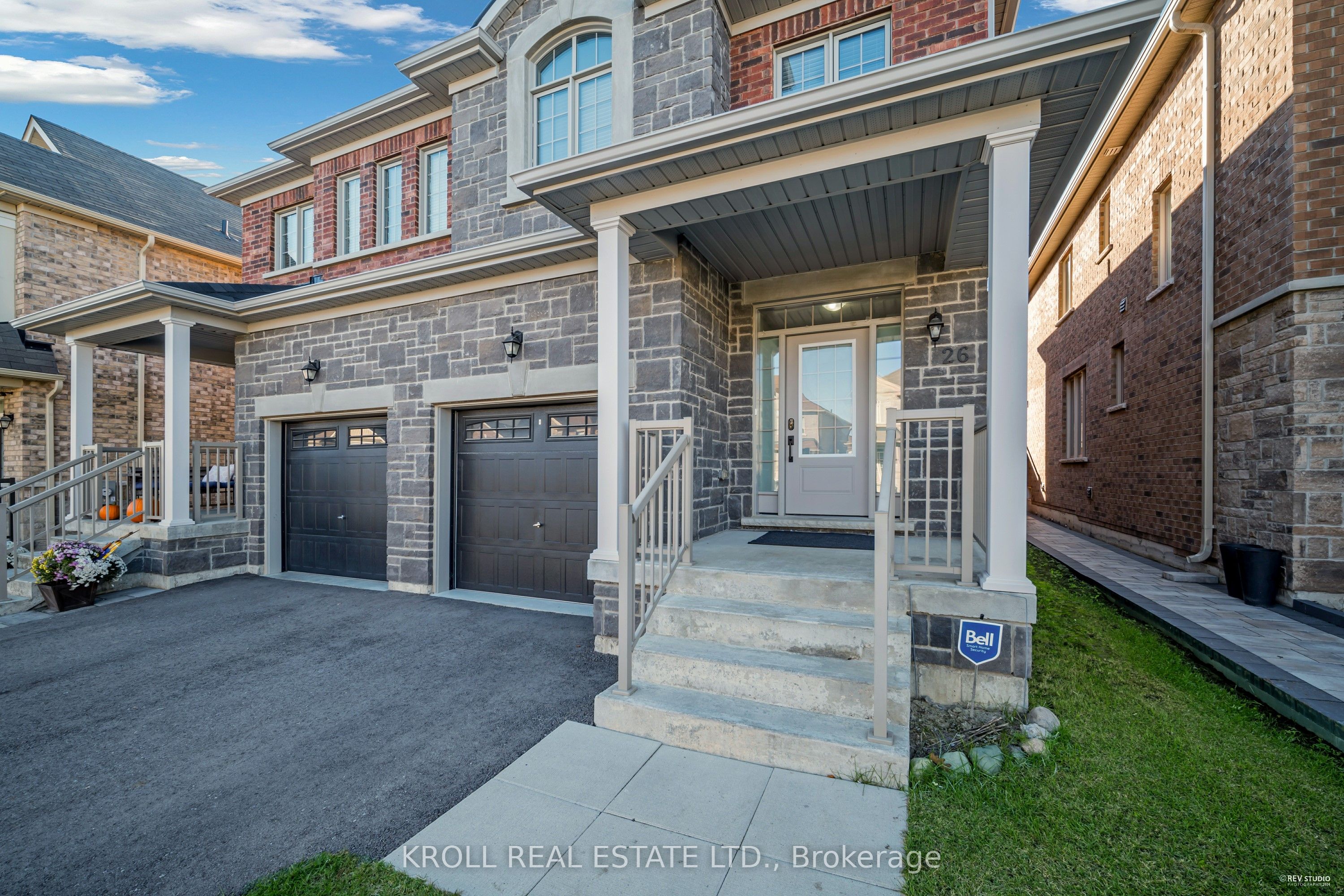 26 Frederick Taylor Way Property Photo 3