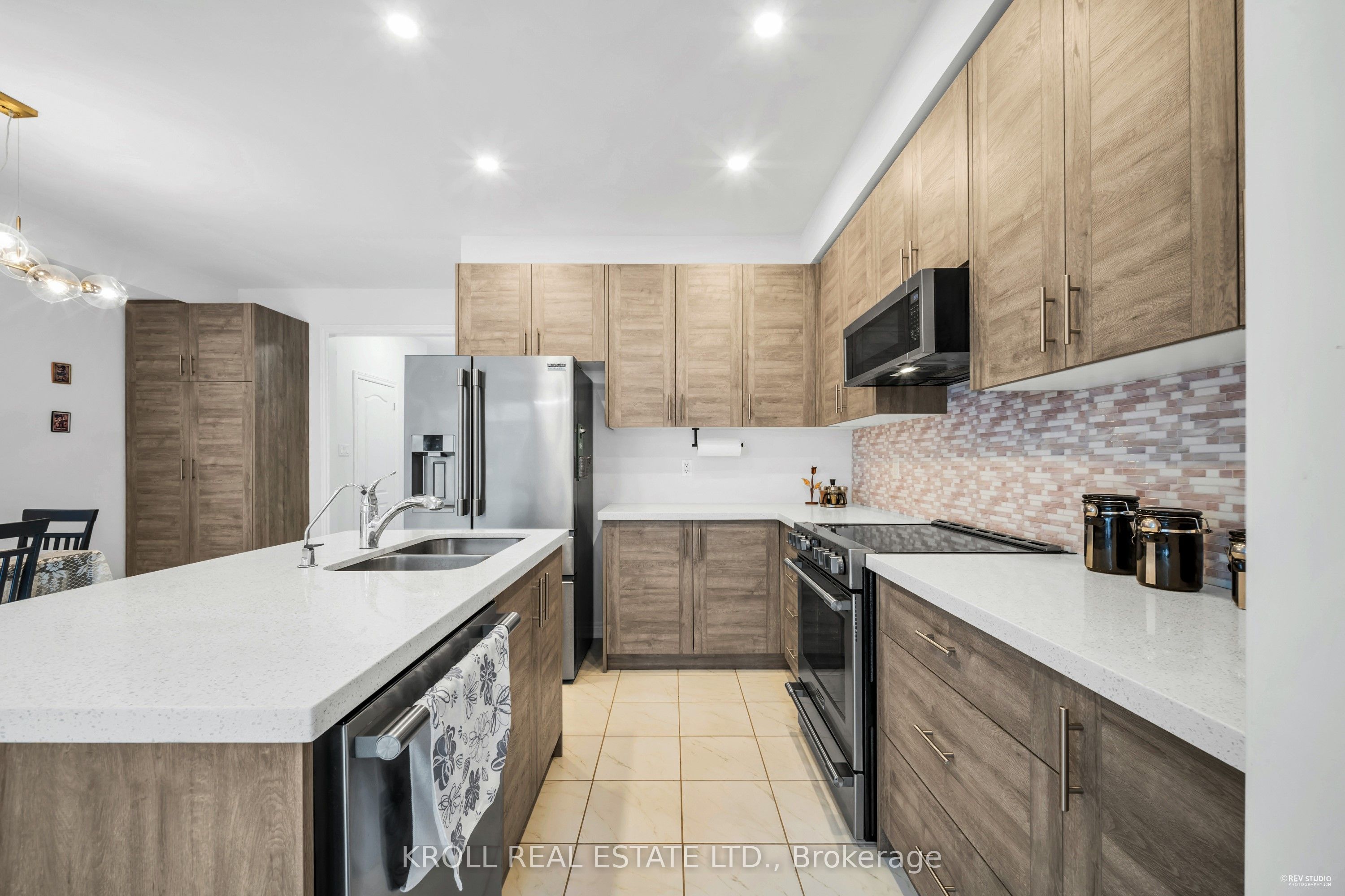 26 Frederick Taylor Way Property Photo 12