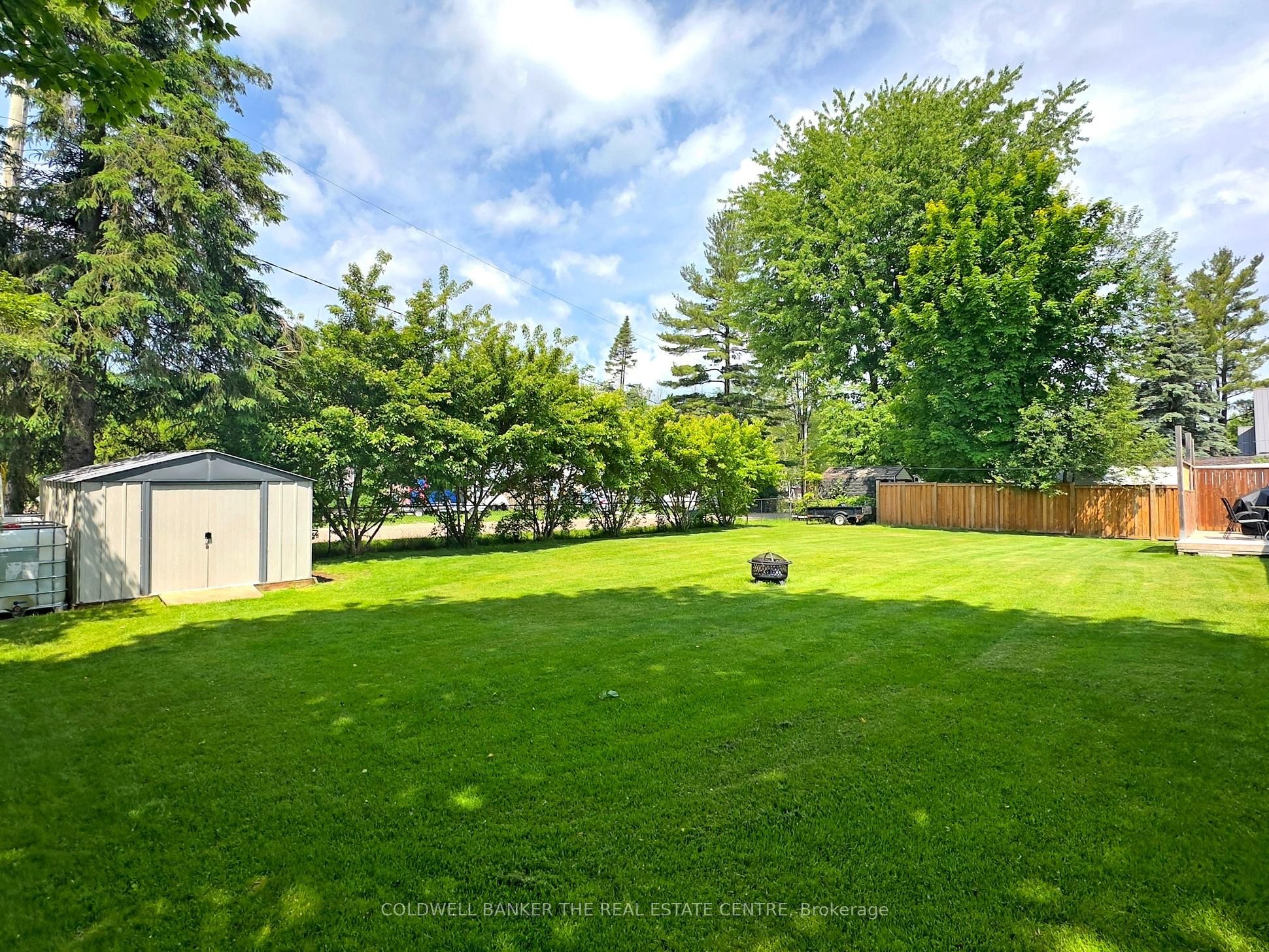 910 Barry Avenue Property Photo 36