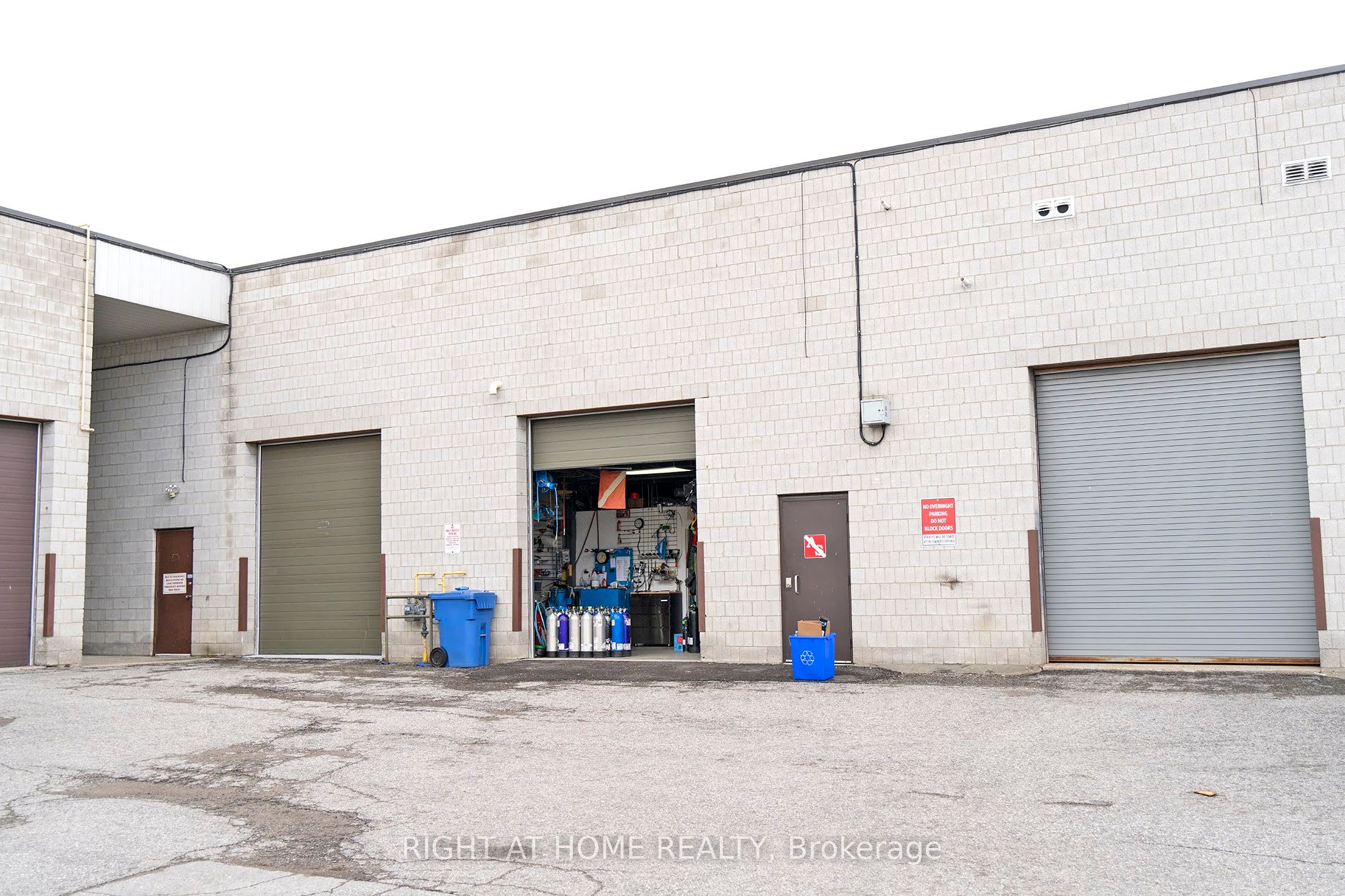 350 Harry Walker Parkway N 3 Property Photo 2