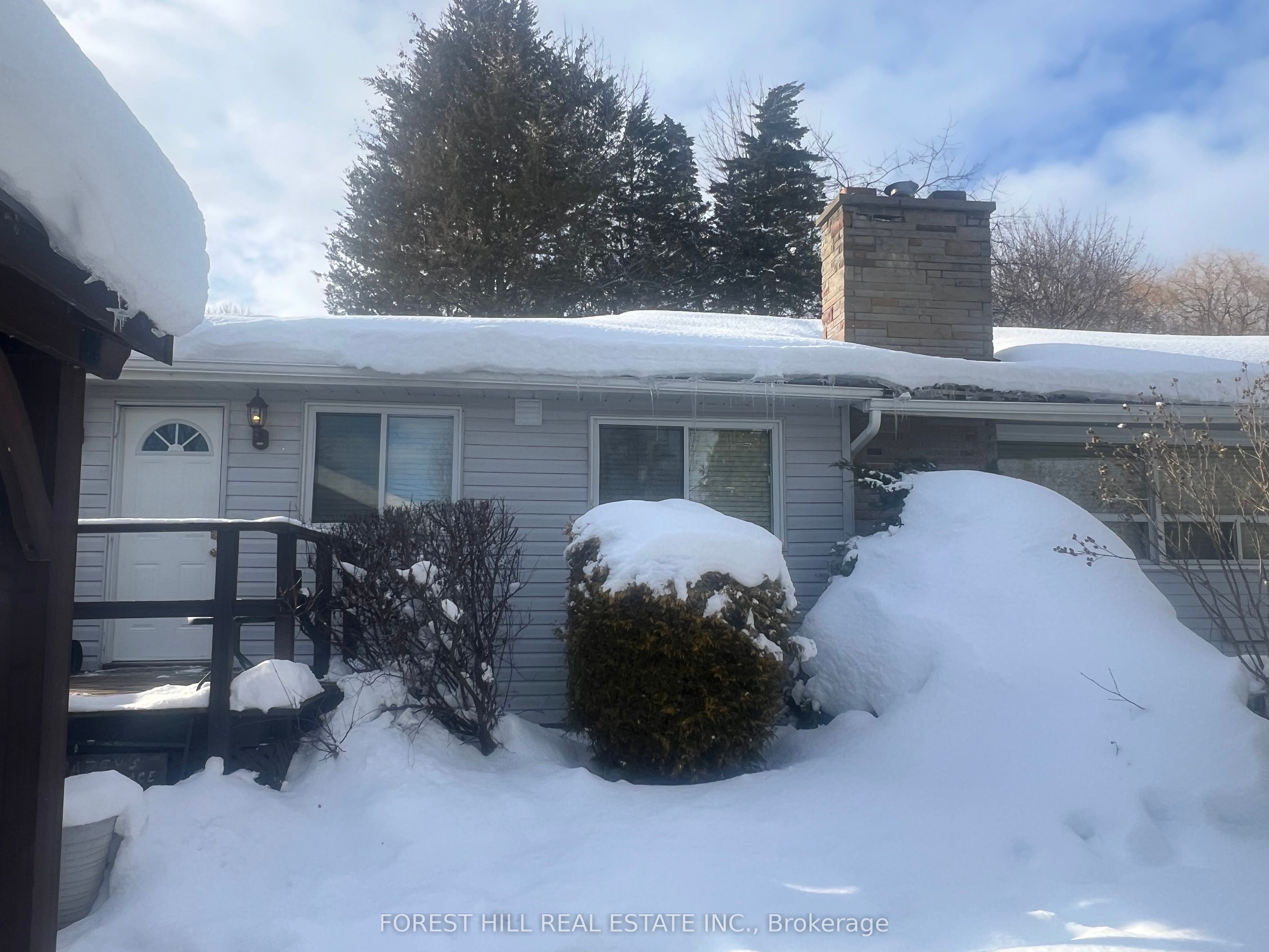 3944 Lakeview Road Property Photo 1