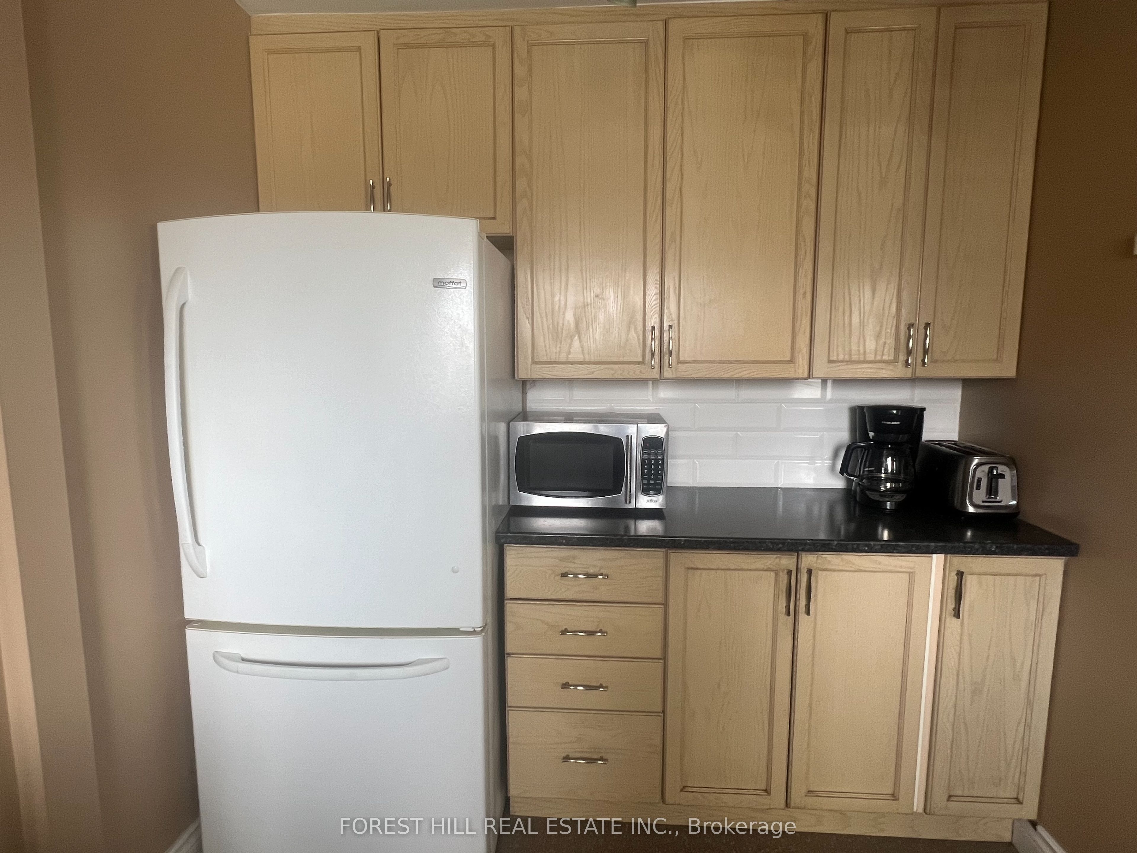 3944 Lakeview Road Property Photo 10