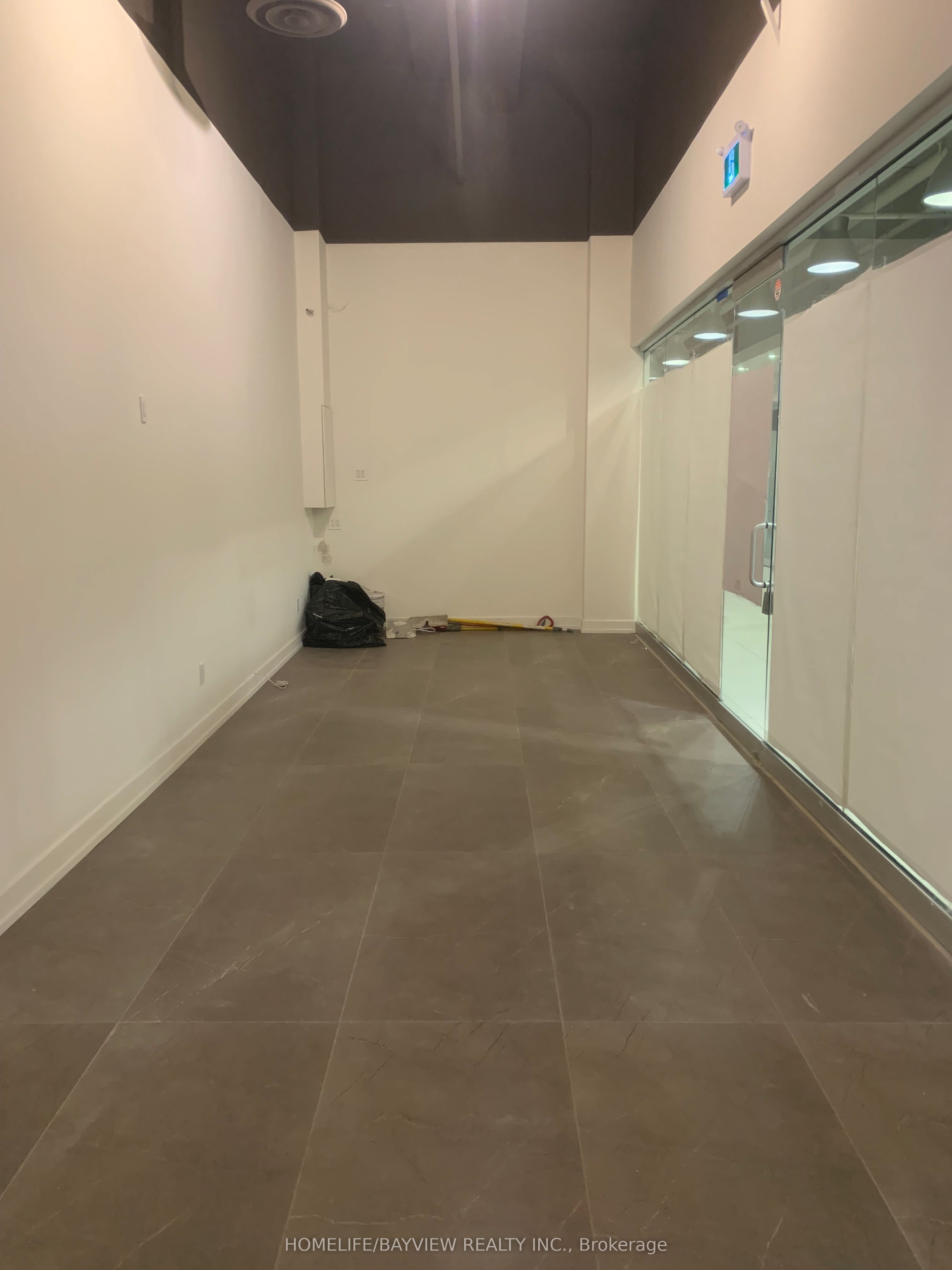 #163 - 7181 Yonge Street Property Photo 2