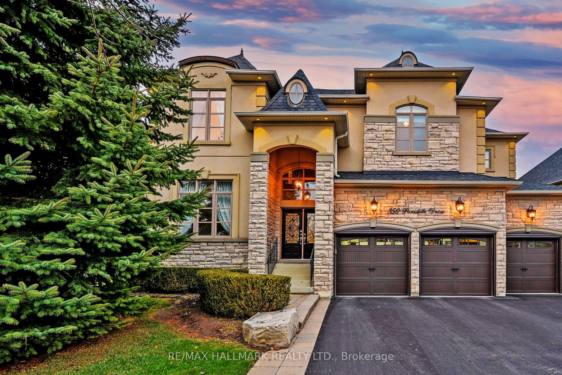 350 Paradelle Drive Property Photo 4